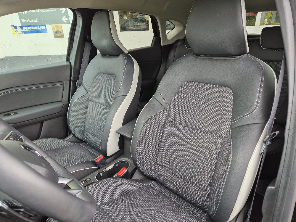 RENAULT Captur 1.3 TCe Techno EDC-image-5