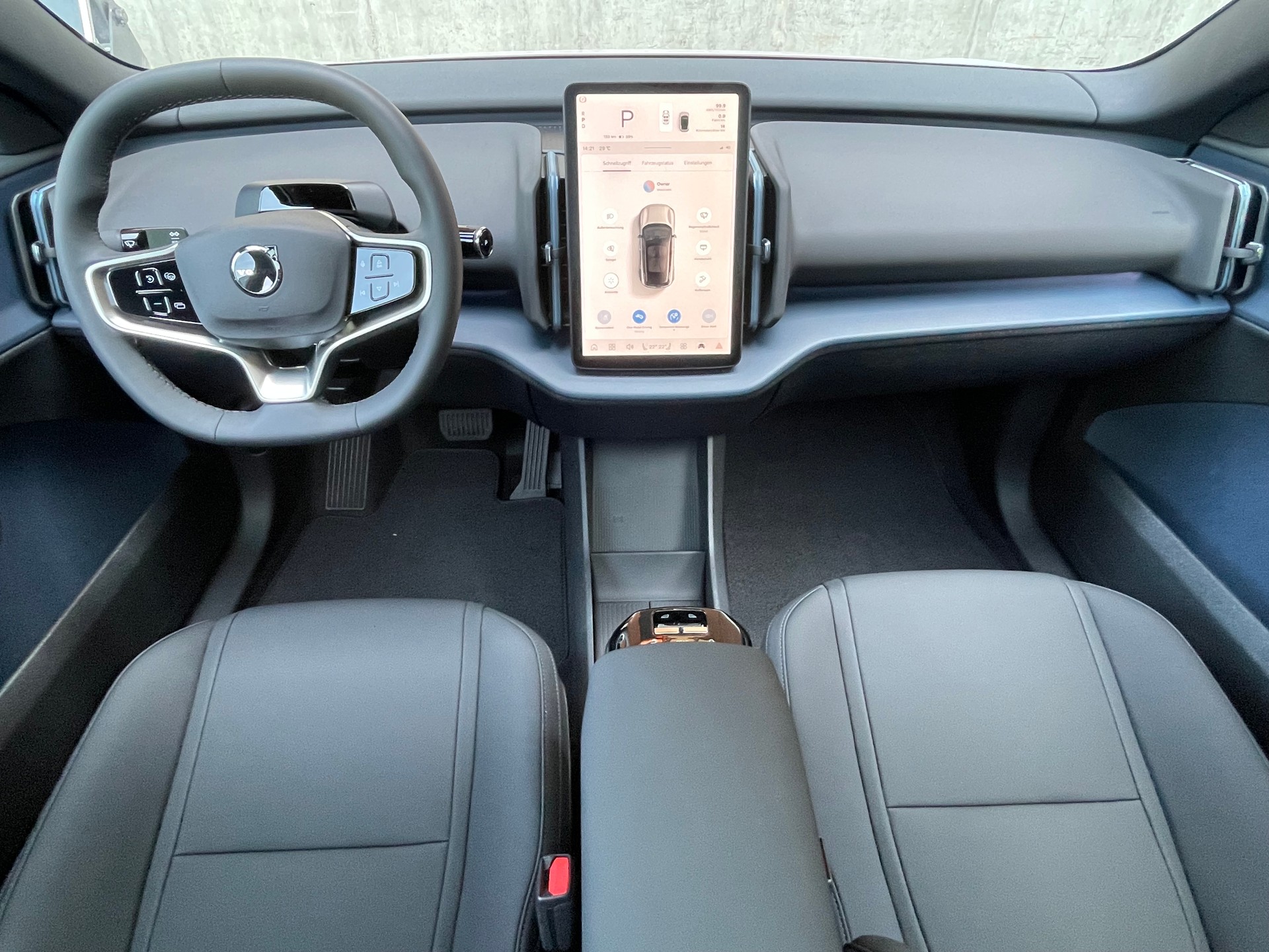 VOLVO EX 30 E60 Twin Plus Performance-image-5