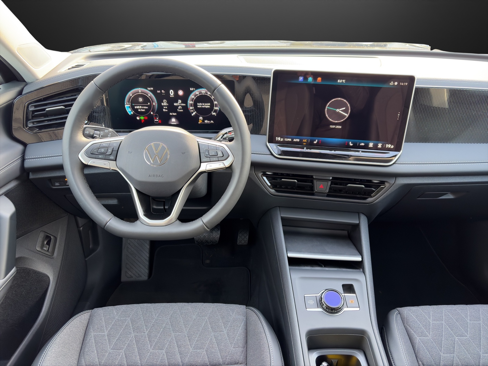 VW Tiguan 2.0 TDI SCR Elegance 4Motion DSG-image-9