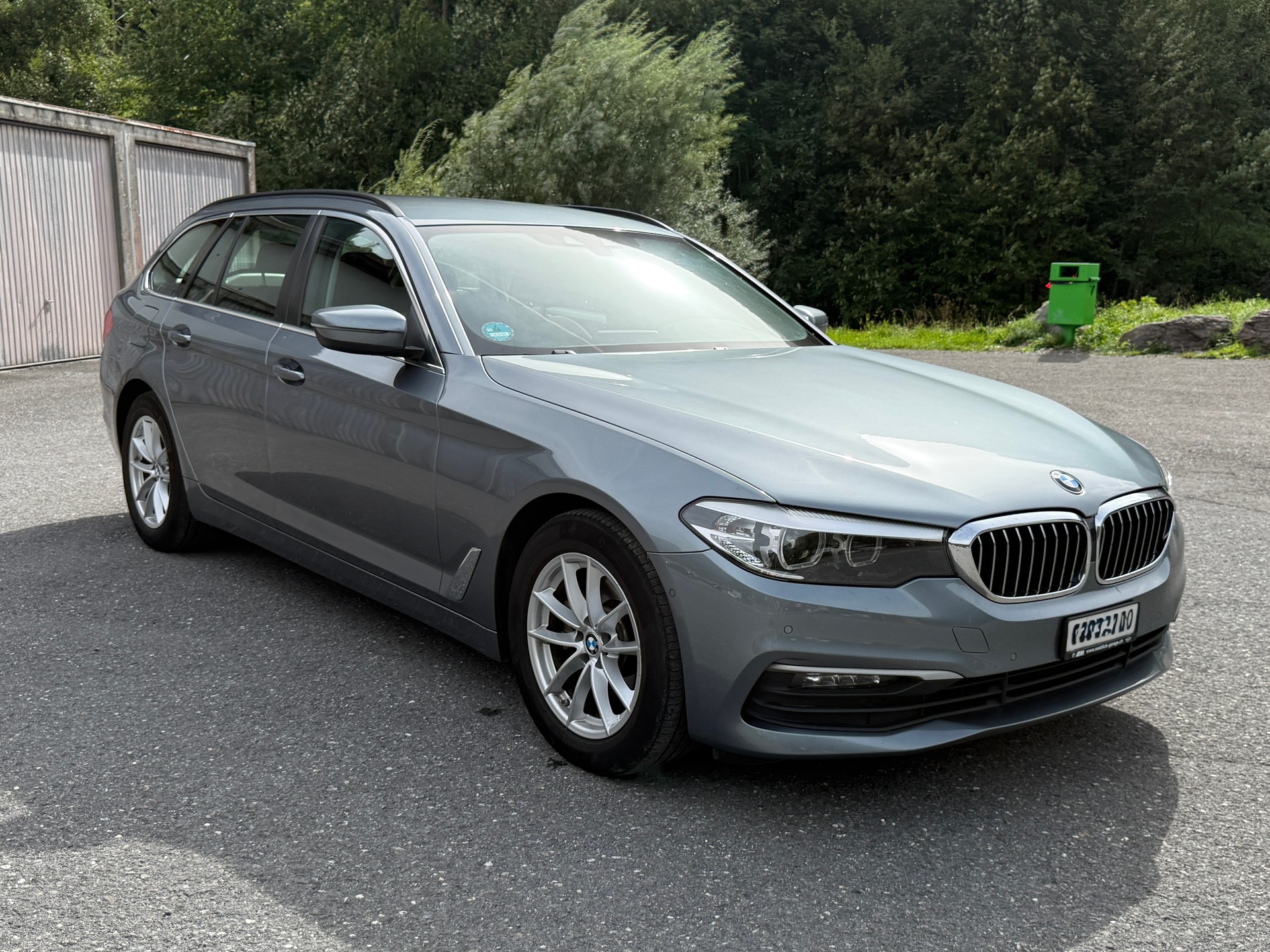 BMW 520d xDrive Touring Steptronic-image-1
