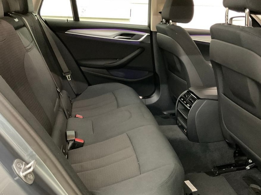 BMW 520d xDrive Touring Steptronic-image-7