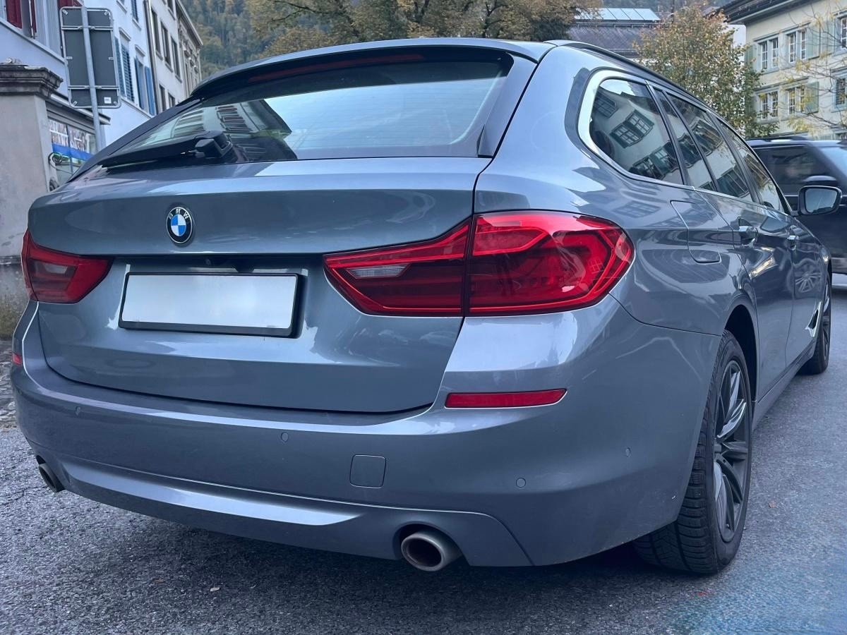 BMW 520d xDrive Touring Steptronic-image-4