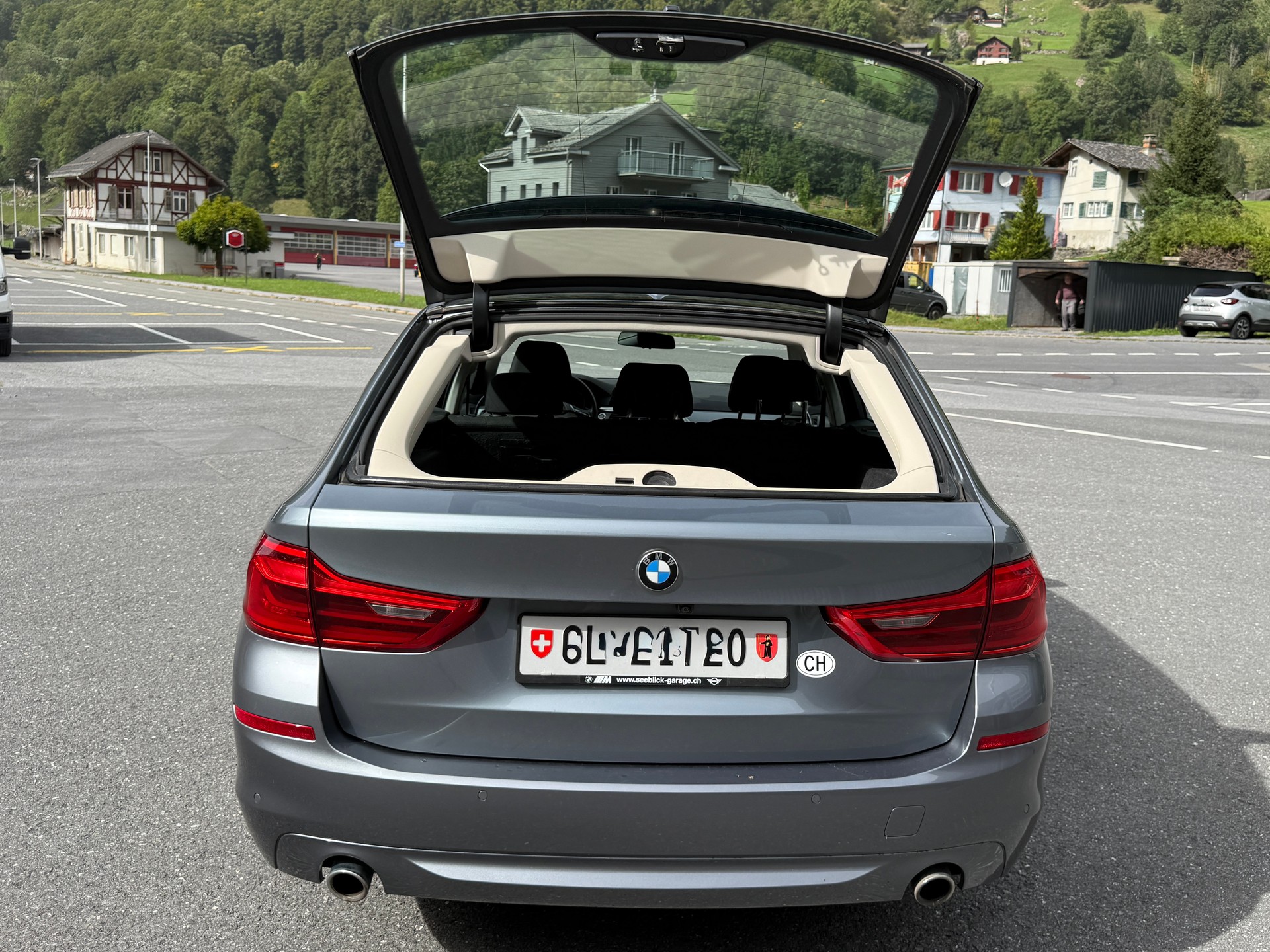 BMW 520d xDrive Touring Steptronic-image-7