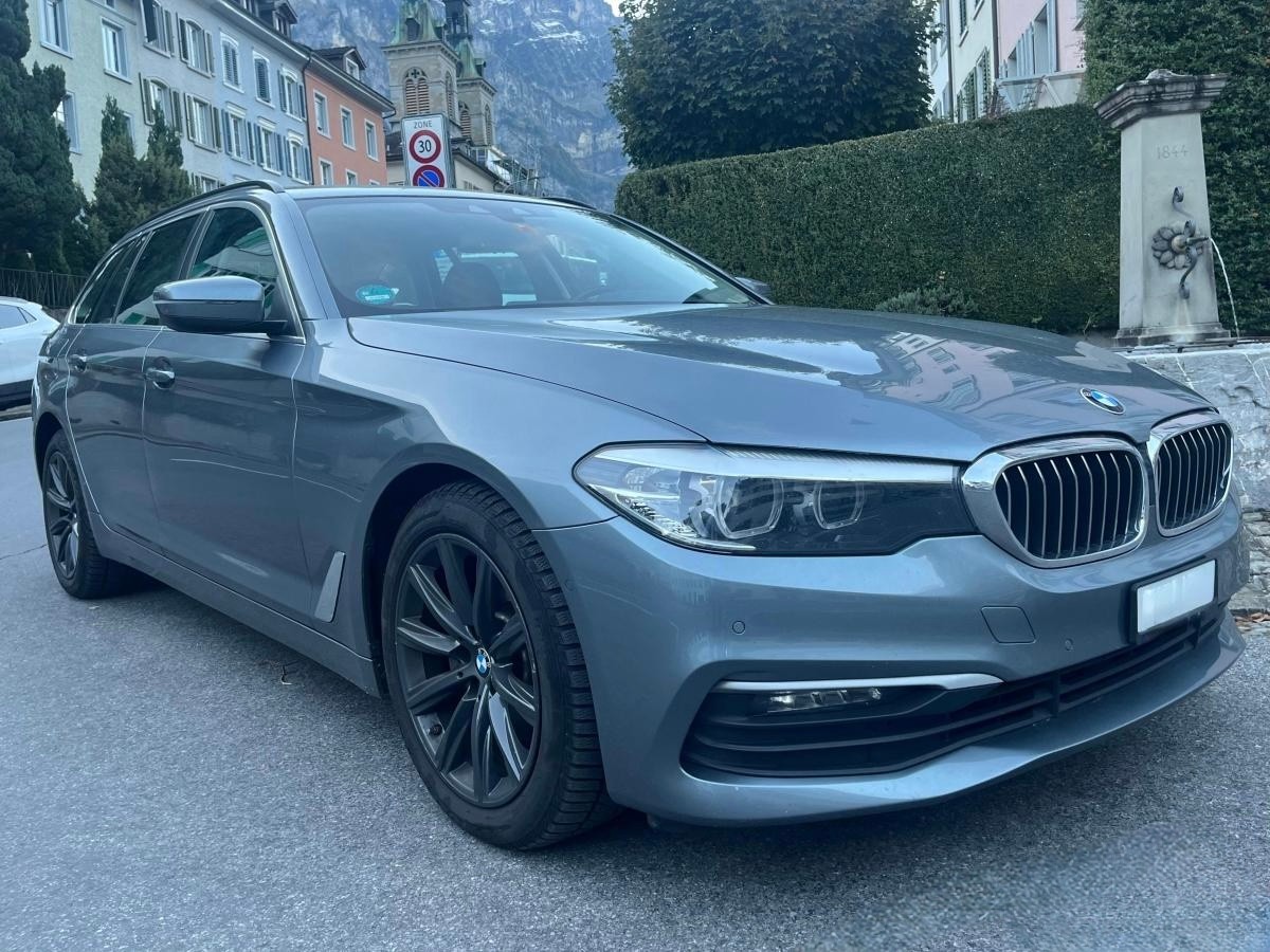 BMW 520d xDrive Touring Steptronic-image-0