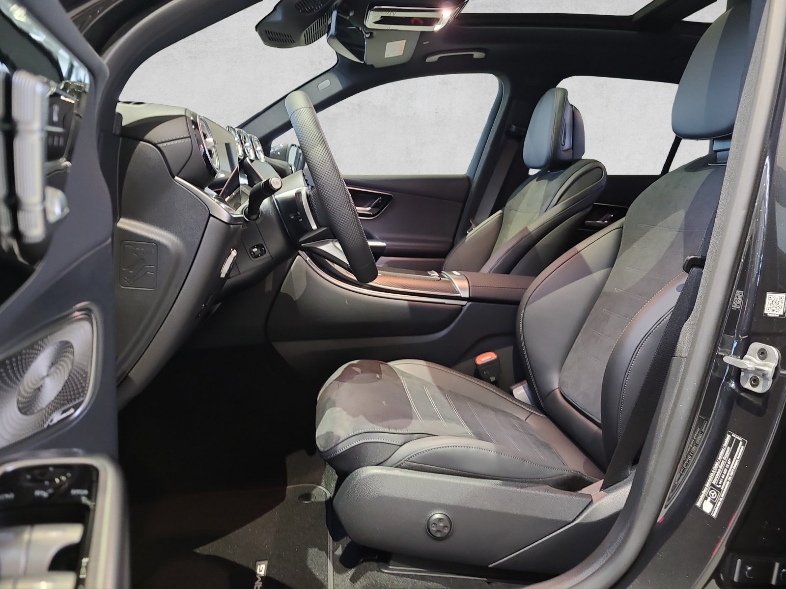 MERCEDES-BENZ GLC 300 e 4Matic 9G-Tronic-image-7