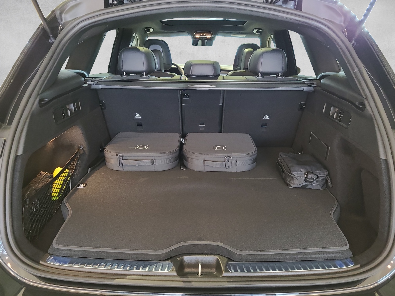 MERCEDES-BENZ GLC 300 e 4Matic 9G-Tronic-image-13