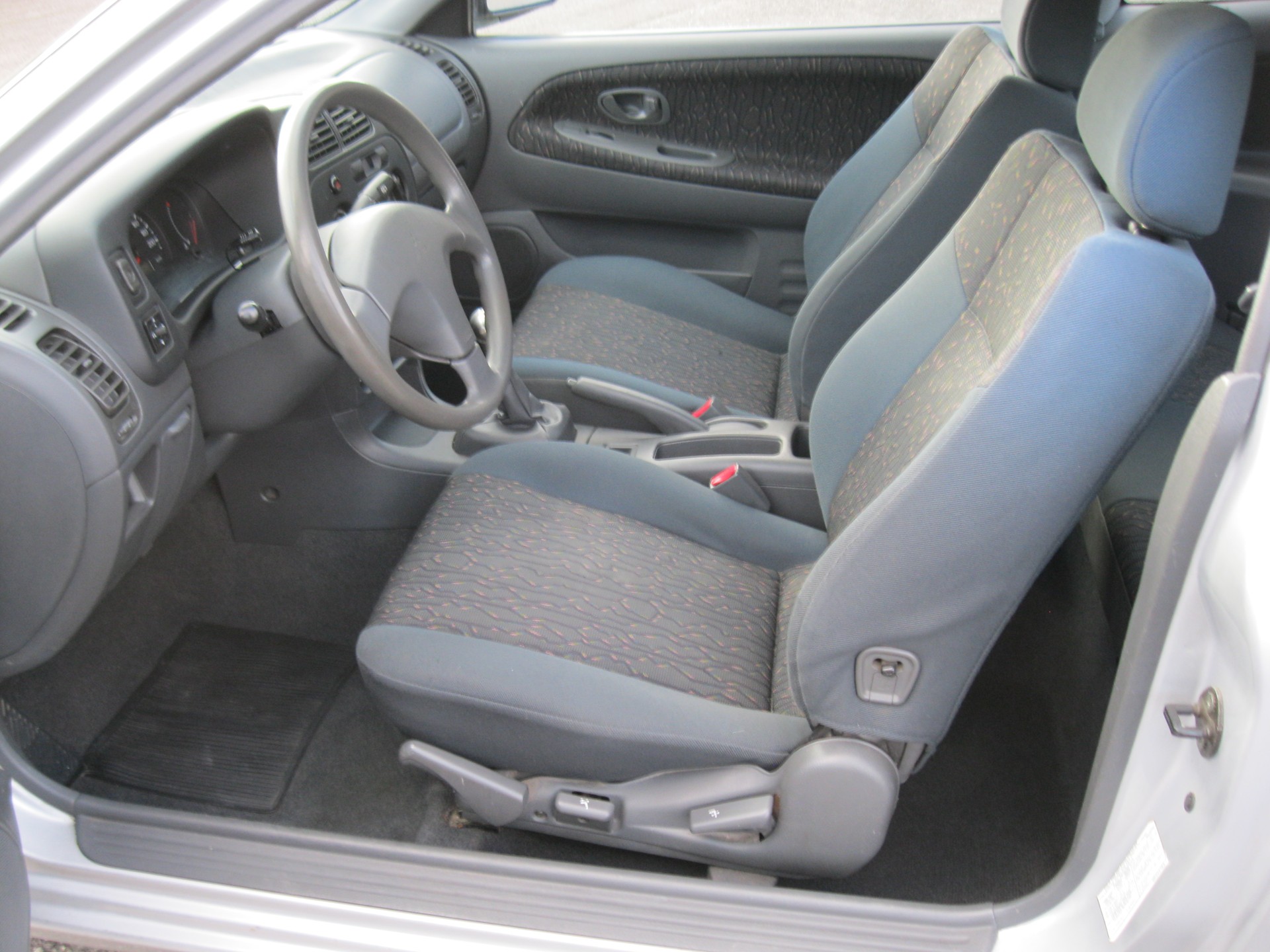 MITSUBISHI Colt 1.3 12V GL Safety-image-5
