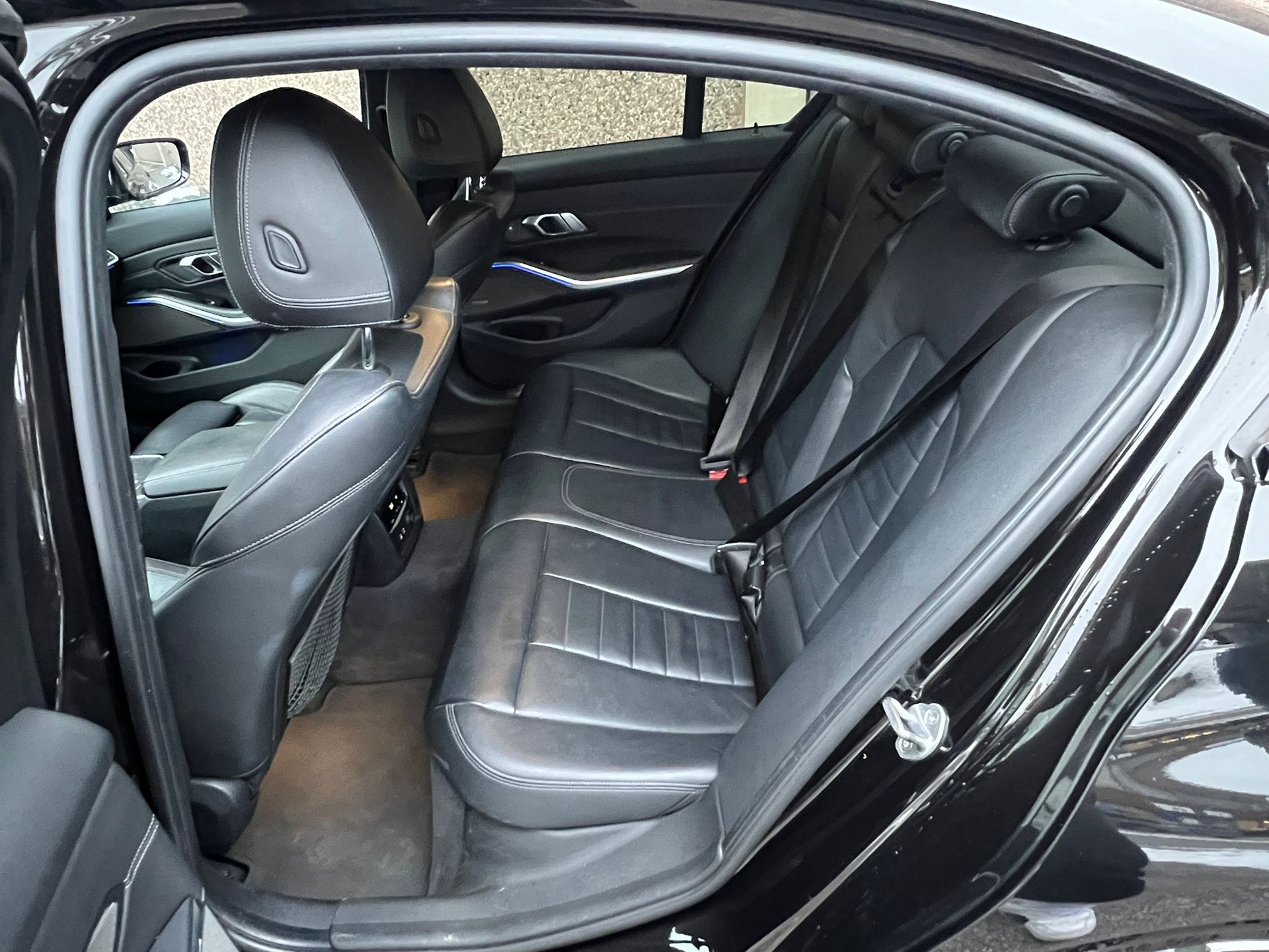 BMW 330i xDrive Steptronic M Sport-image-12