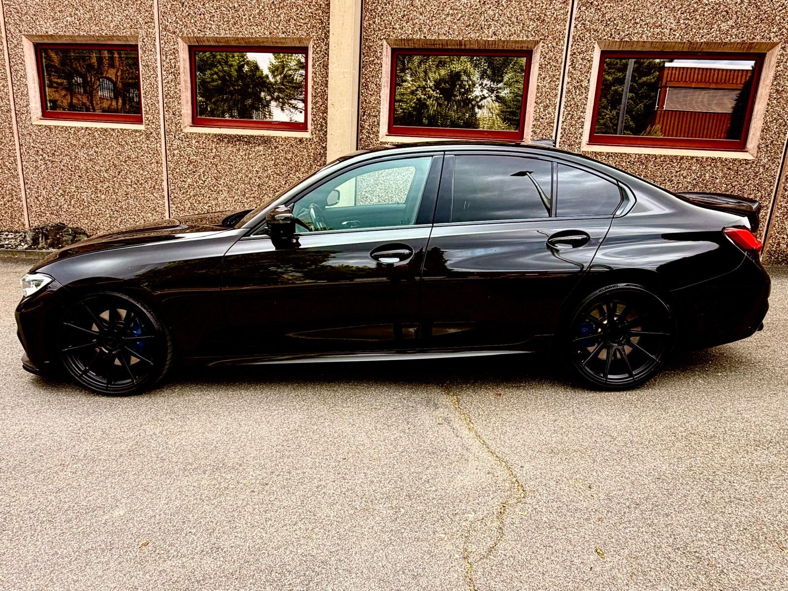 BMW 330i xDrive Steptronic M Sport-image-3