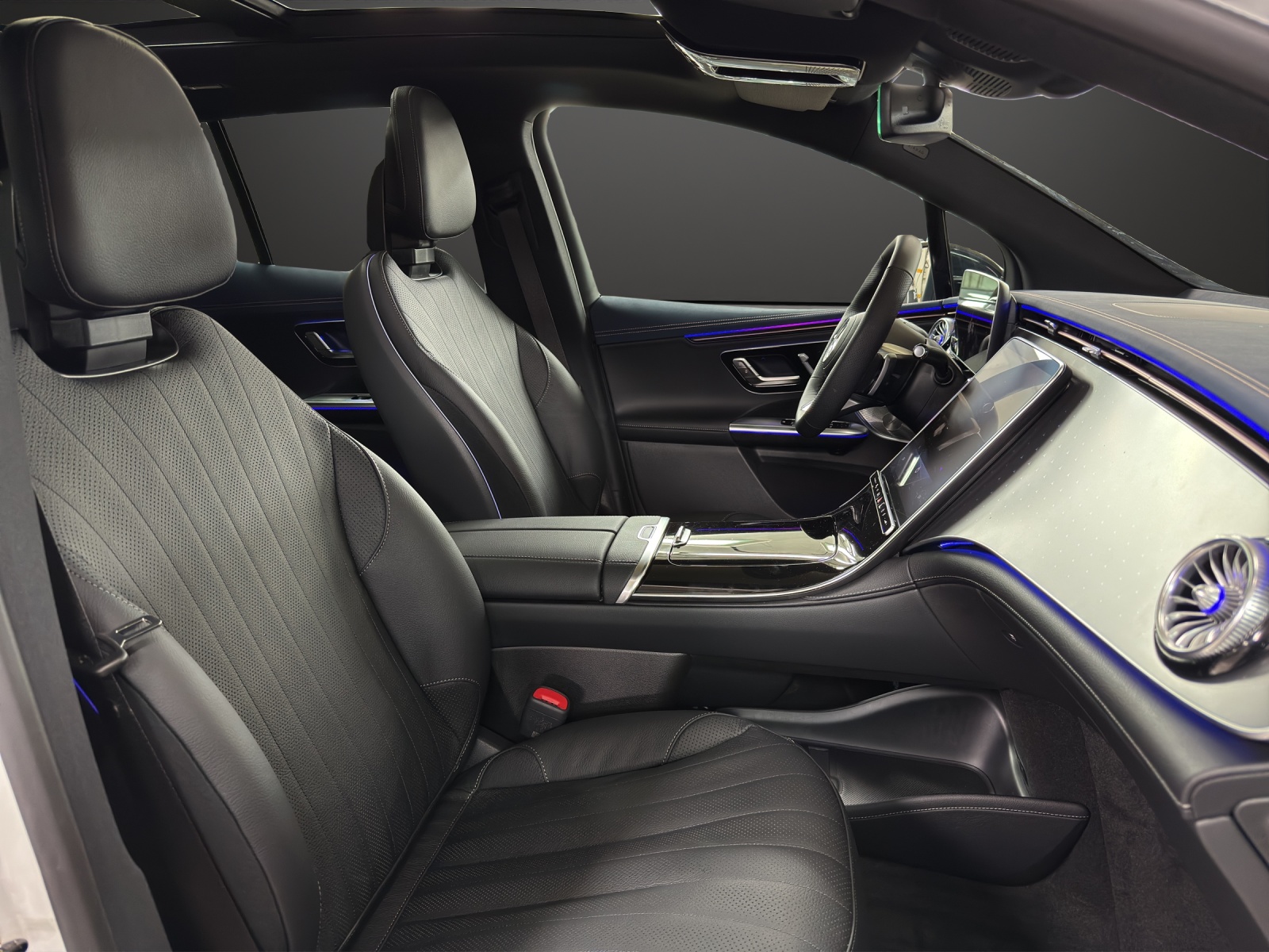 MERCEDES-BENZ EQE SUV 350 4 Matic Excellence Edition-image-11