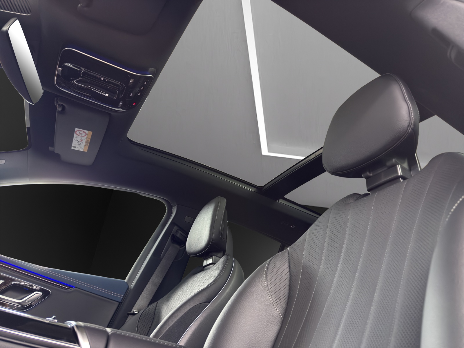 MERCEDES-BENZ EQE SUV 350 4 Matic Excellence Edition-image-13