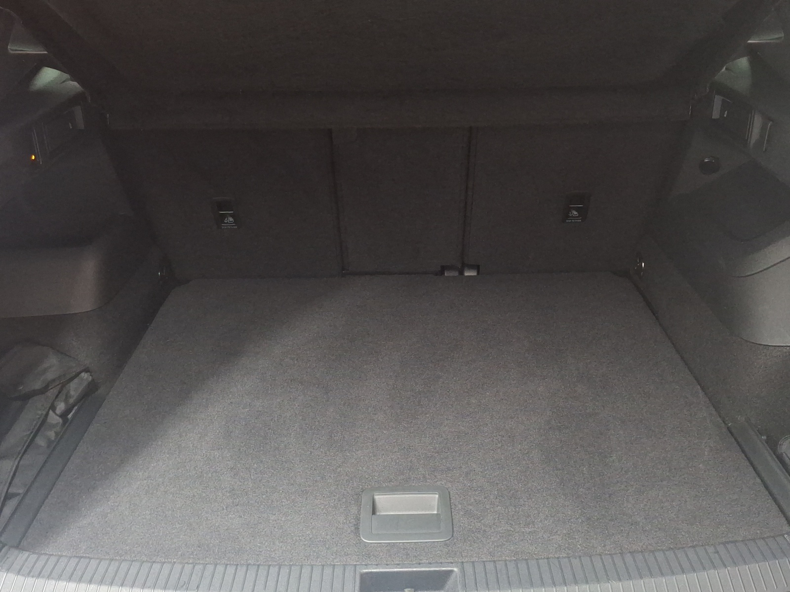 VW Tiguan 2.0 TDI SCR R-Line 4Motion DSG-image-12