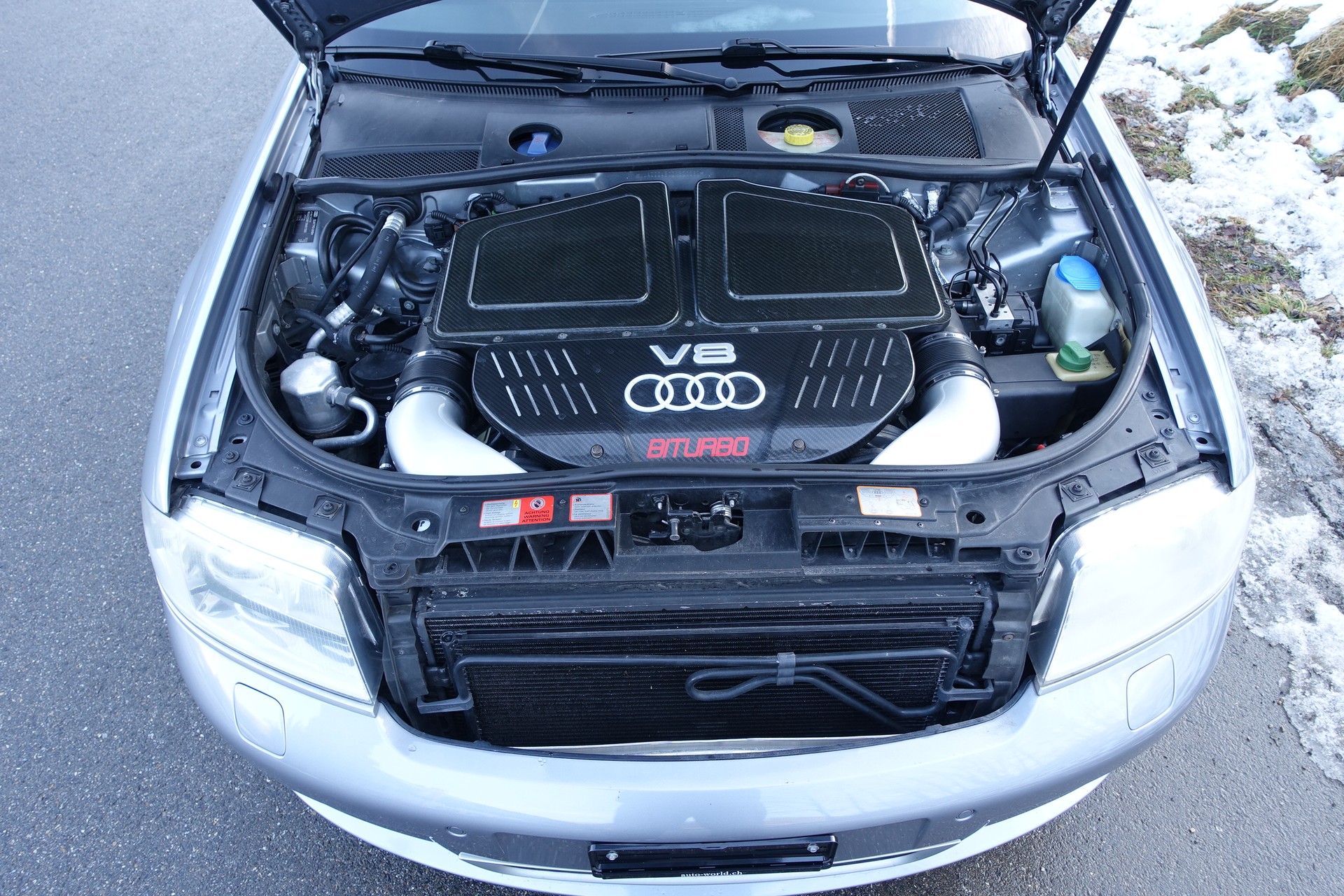 AUDI RS6 Avant quattro tiptronic-image-14