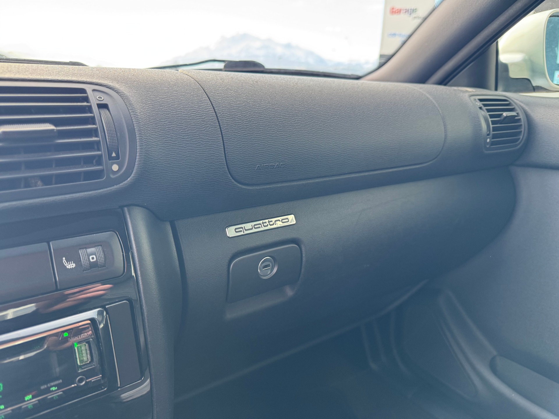 AUDI S3 quattro-image-10