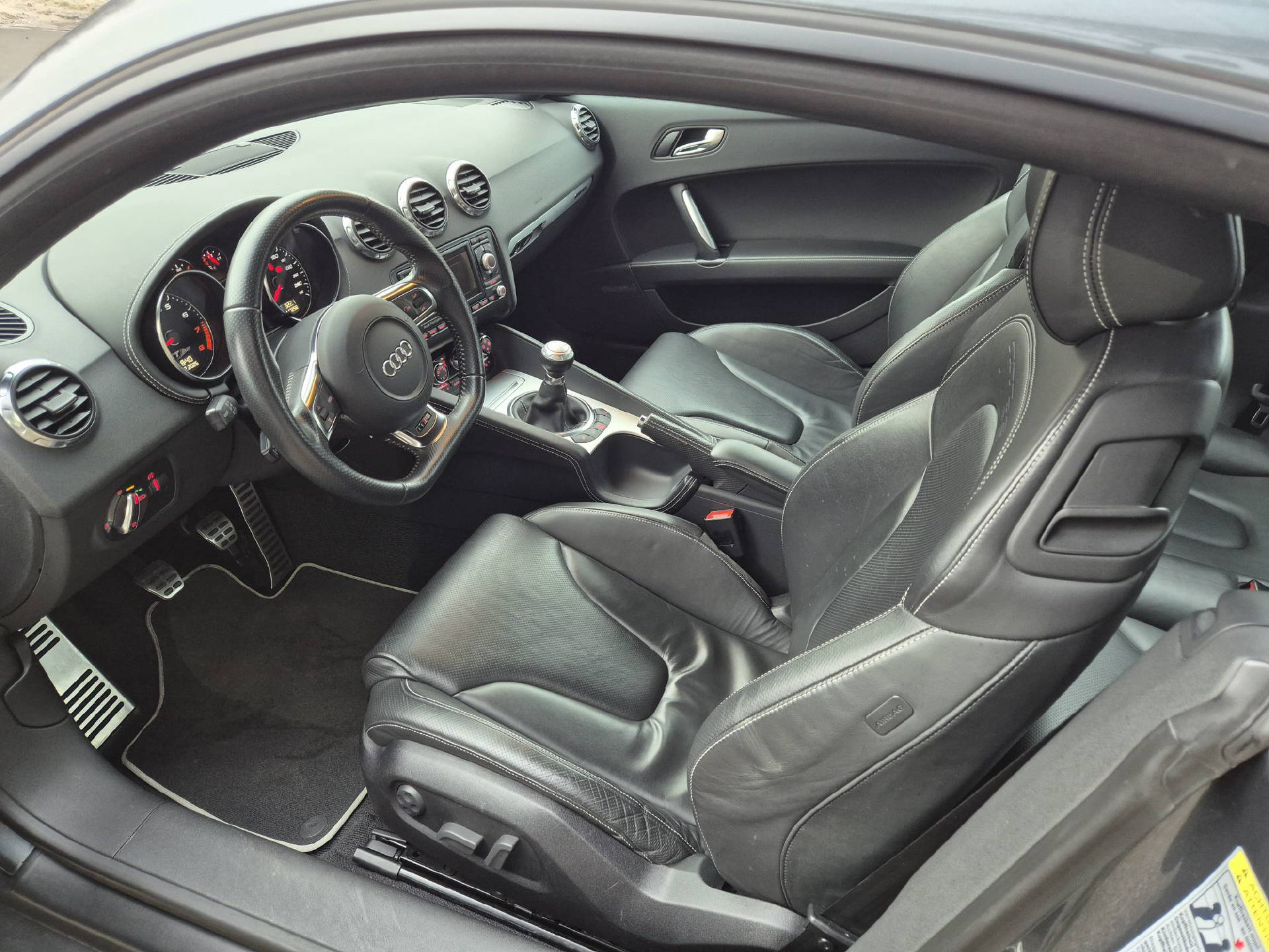 AUDI TT RS Coupé 2.5 TFSI quattro-image-7