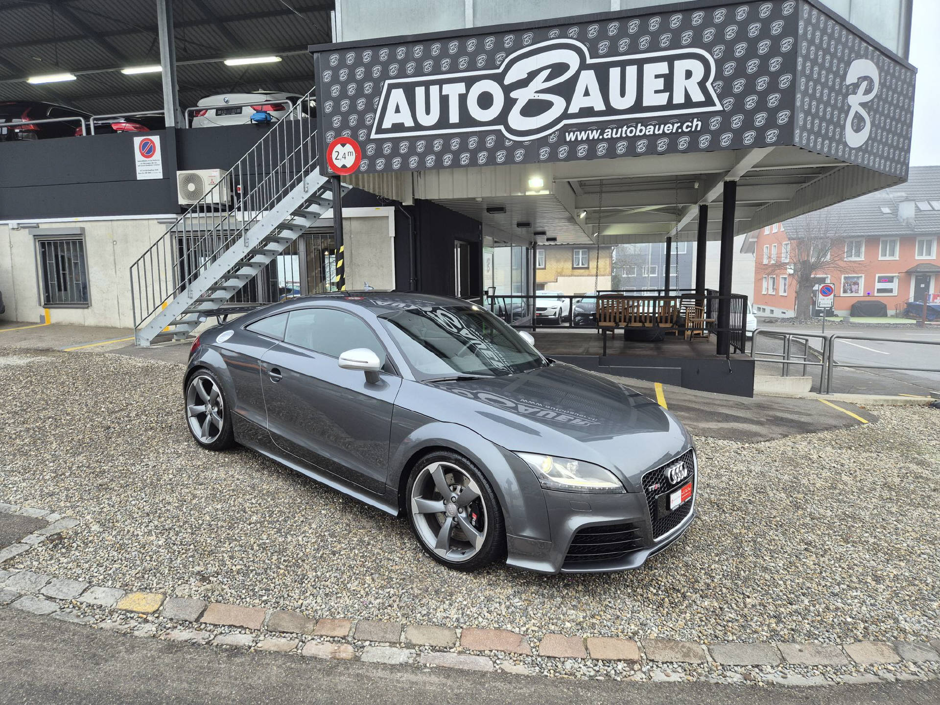 Car photo