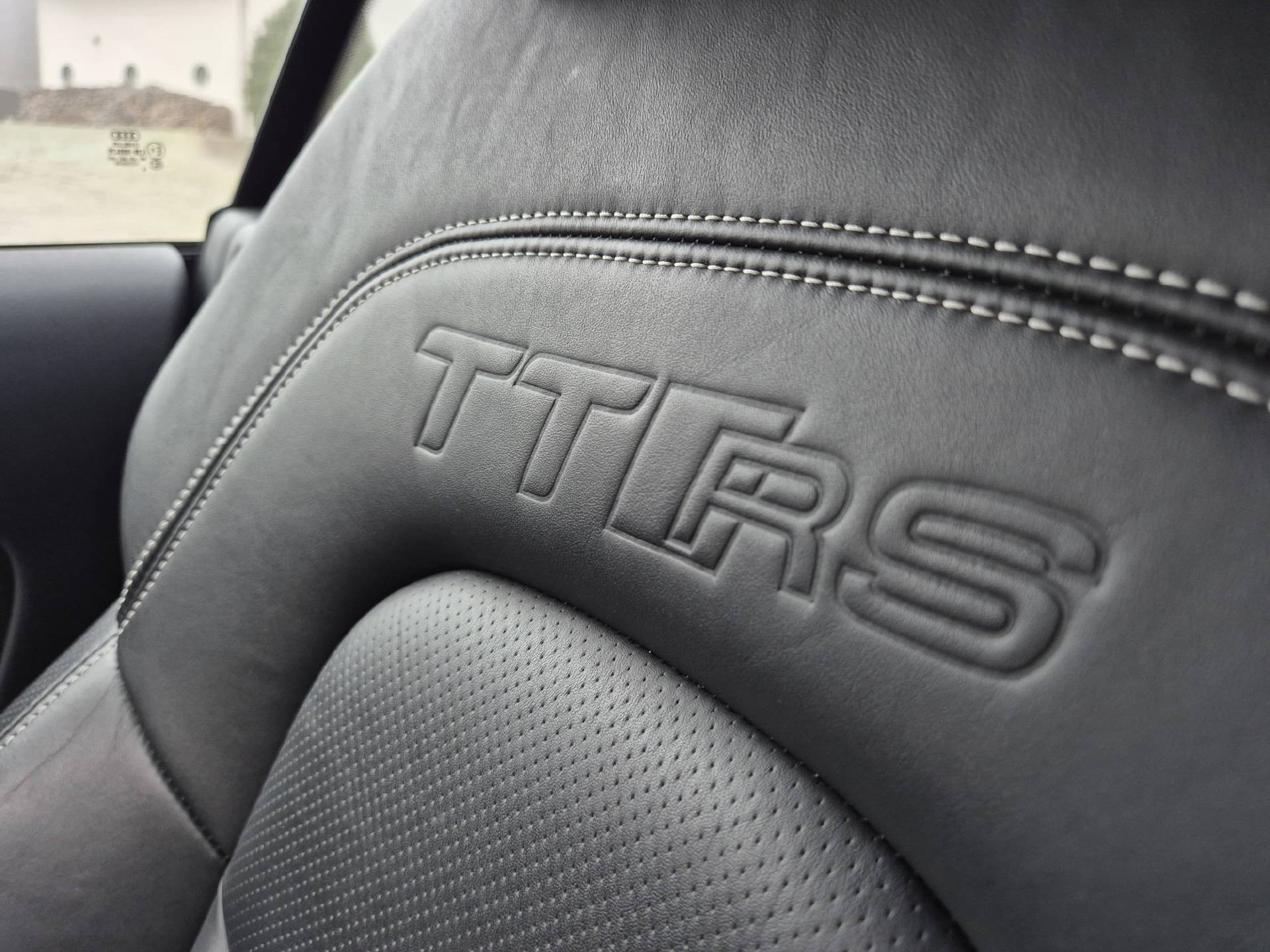 AUDI TT RS Coupé 2.5 TFSI quattro-image-11