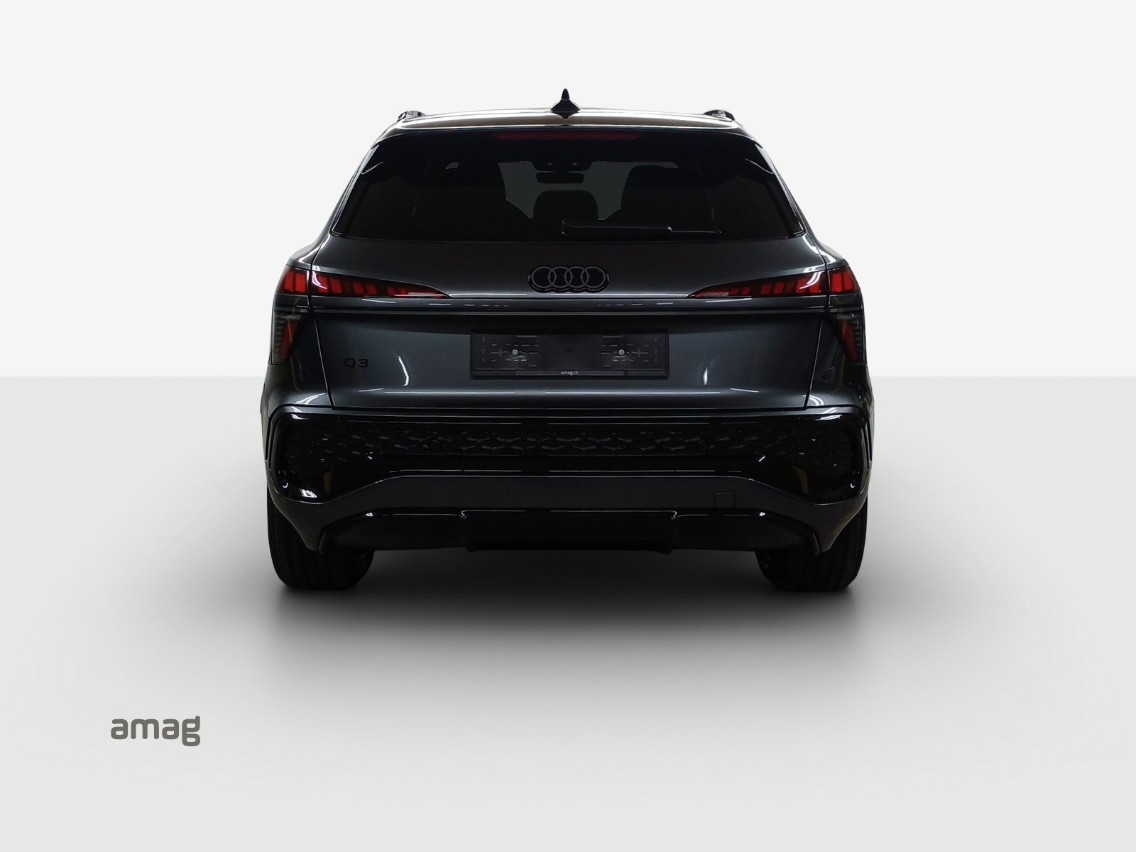 AUDI Q3 SUV 110 kW TFSI S tronic-image-3