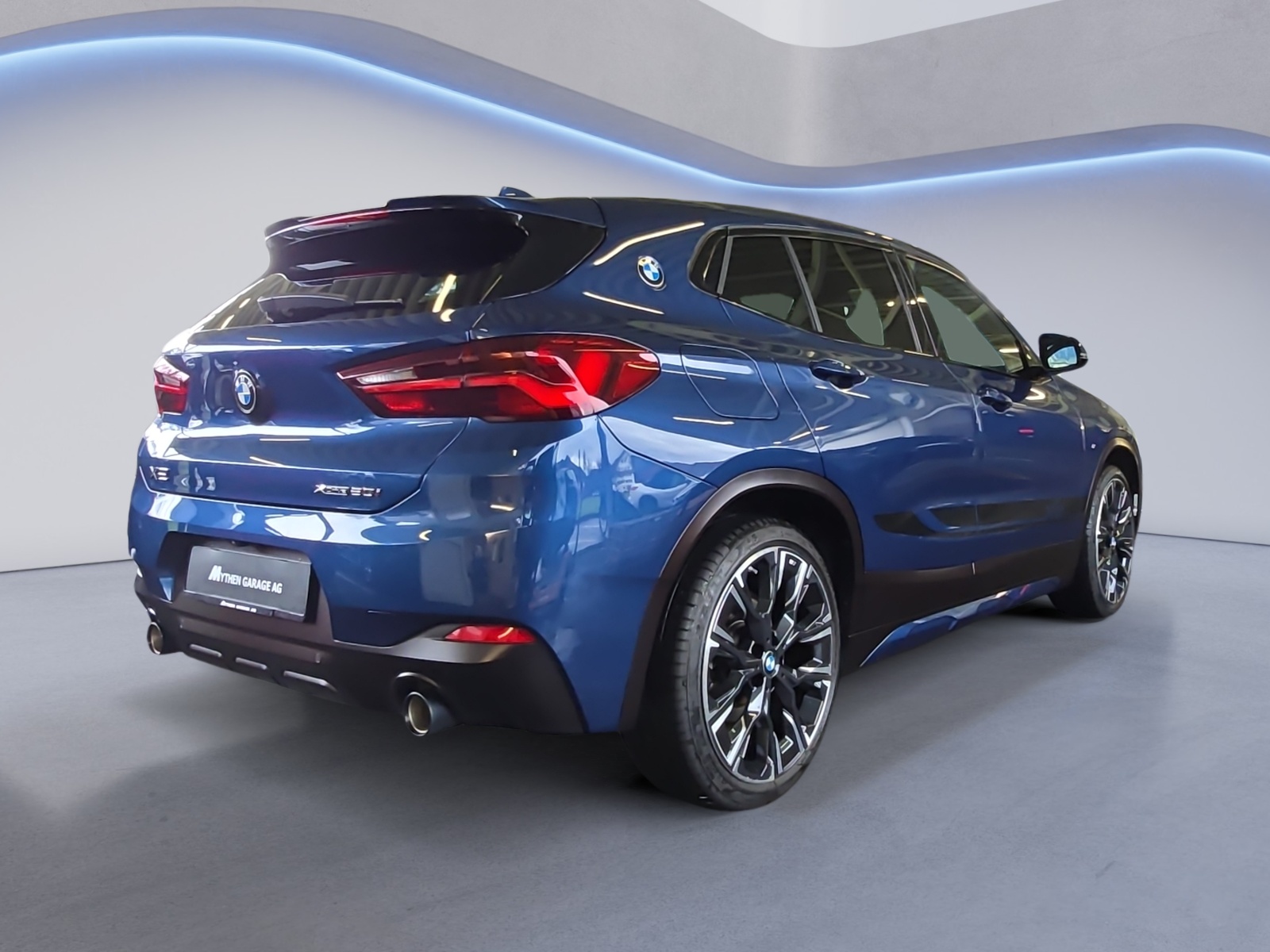 BMW X2 20i xDrive-image-4