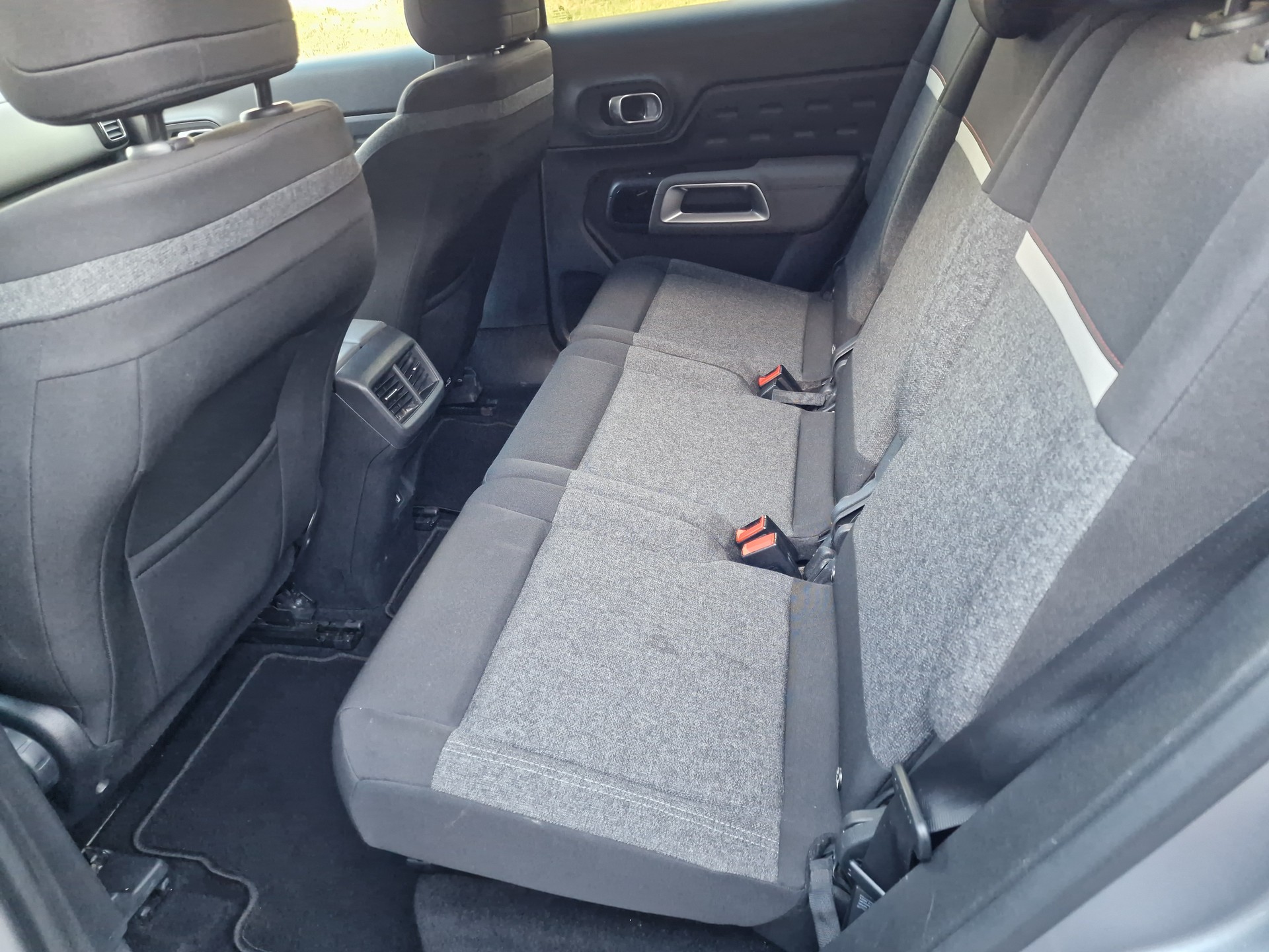 CITROEN C5 Aircross 1.5 BlueHD Feel EAT8-image-8