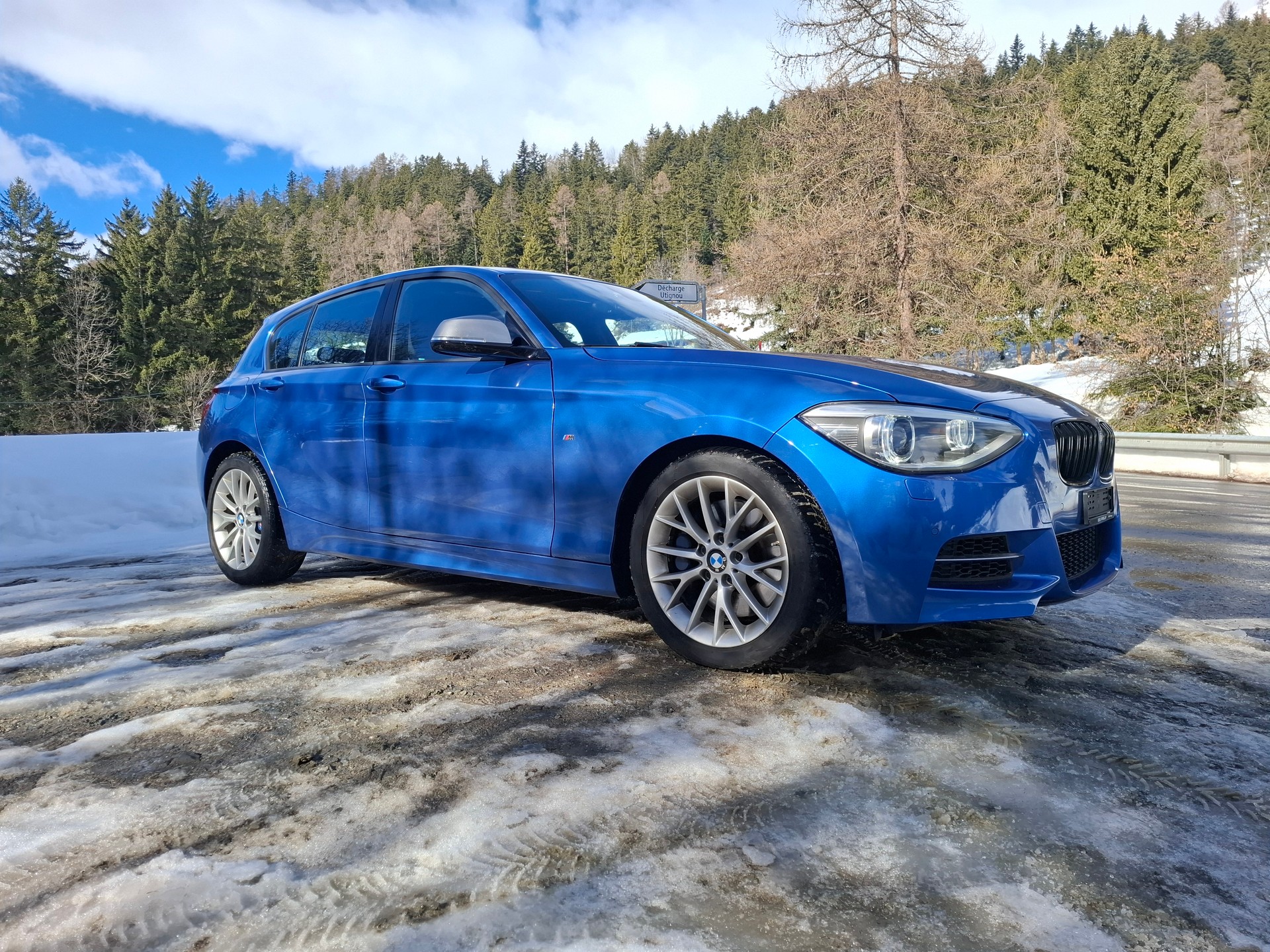 BMW M135i xDrive Steptronic-image-1