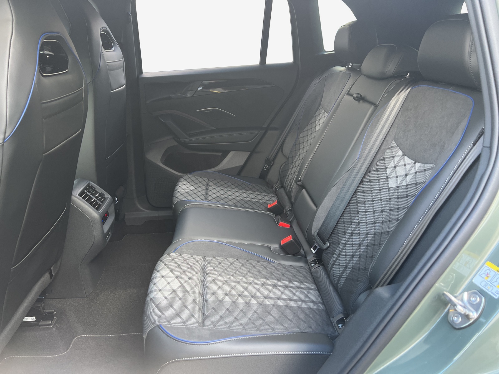 VW Tiguan 1.5 TSI evo2 eHybrid R-Line DSG-image-7