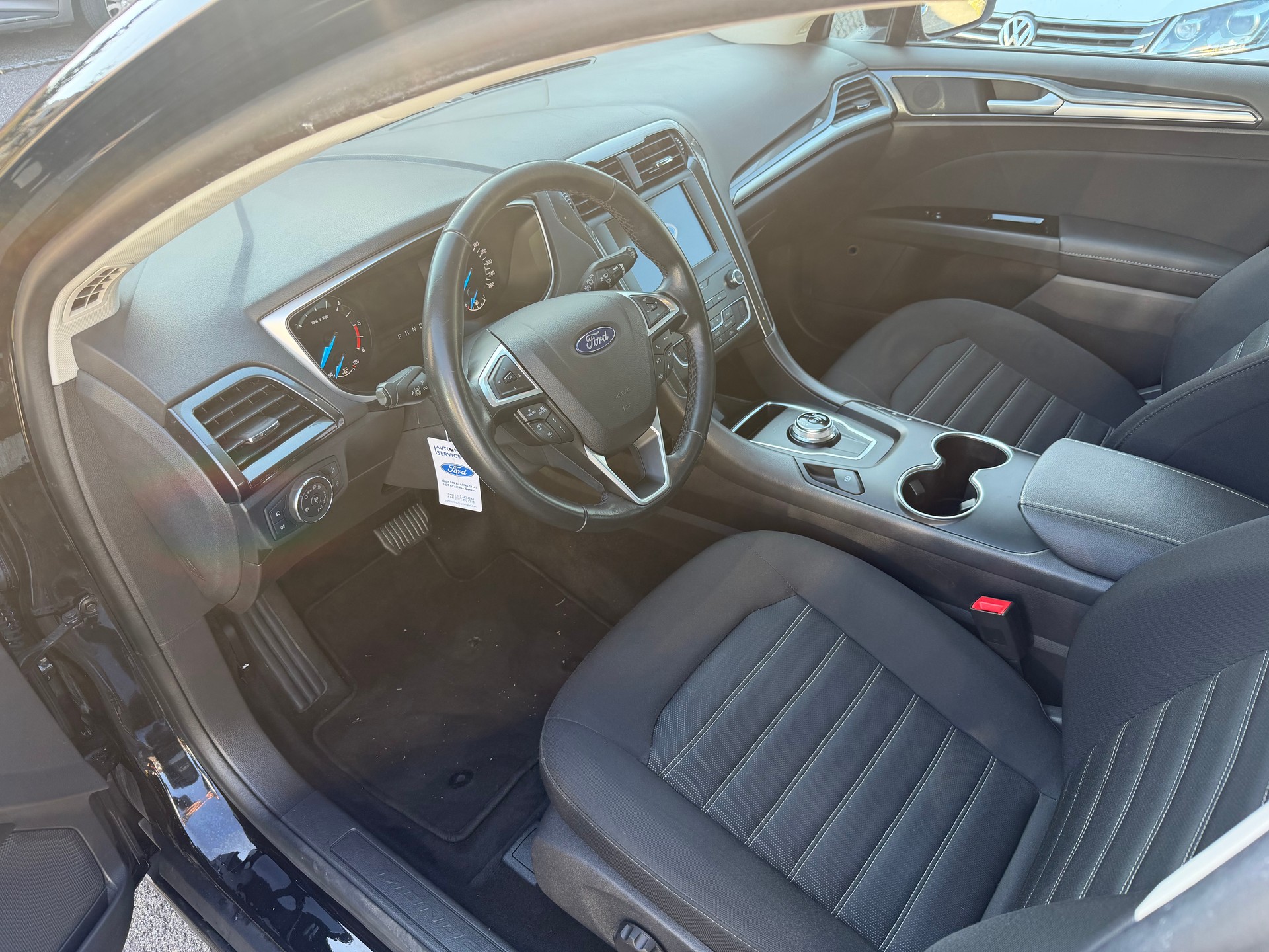 FORD Mondeo 2.0 TDCi Trend Automatik-image-9