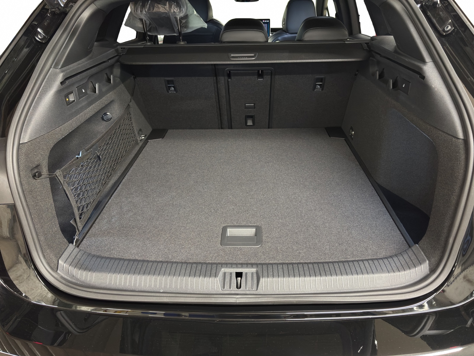 VW ID.7 Tourer GTX 86 kWh GTX United 4 Motion-image-10