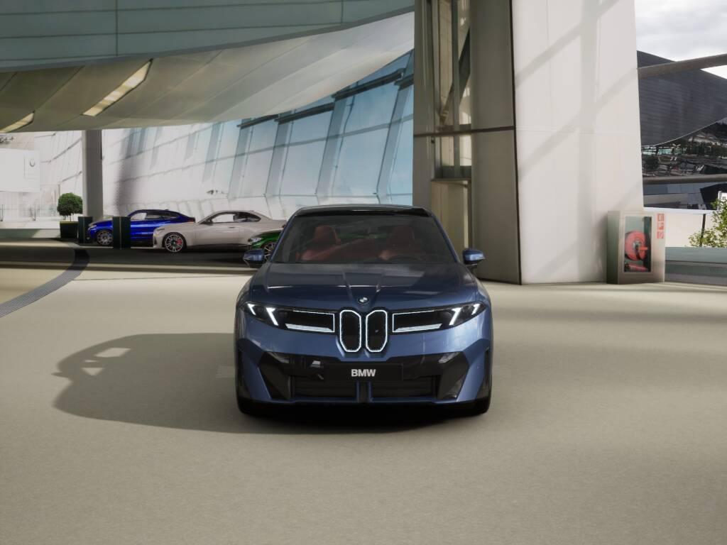 BMW iX3 50 xDrive-image-2