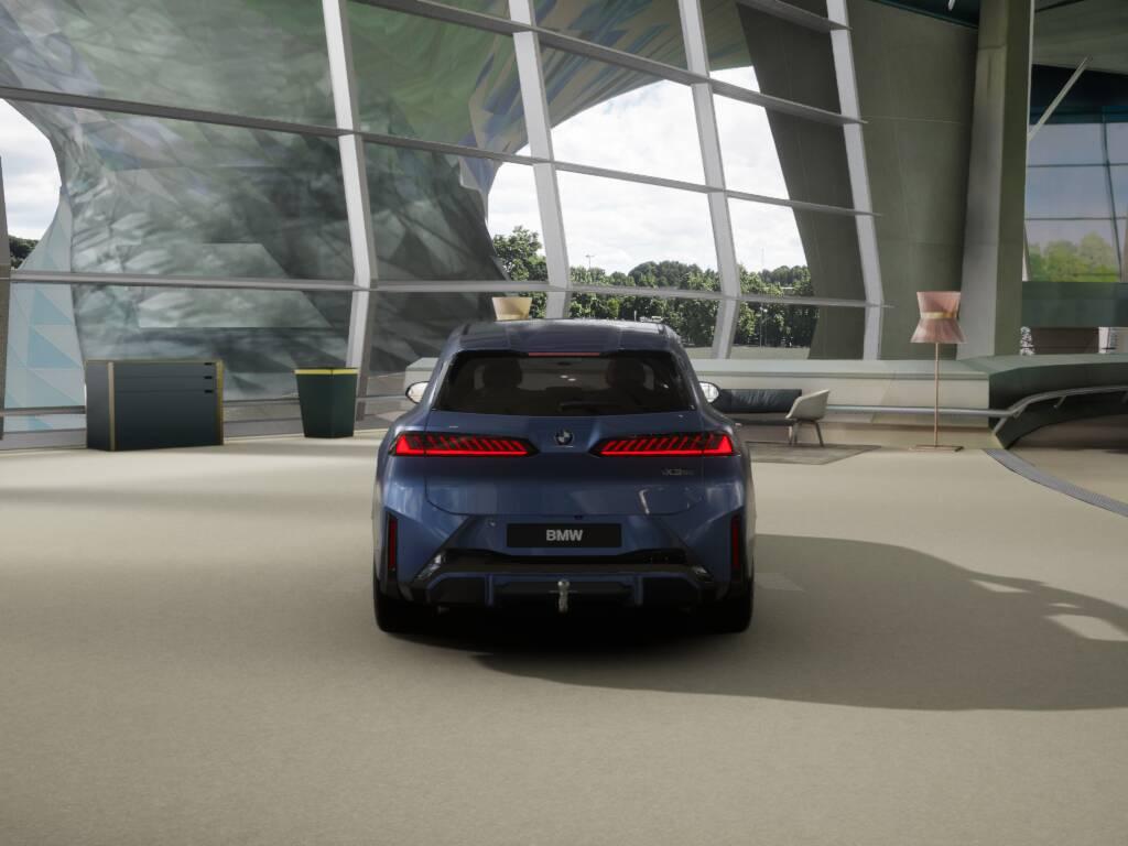 BMW iX3 50 xDrive-image-4