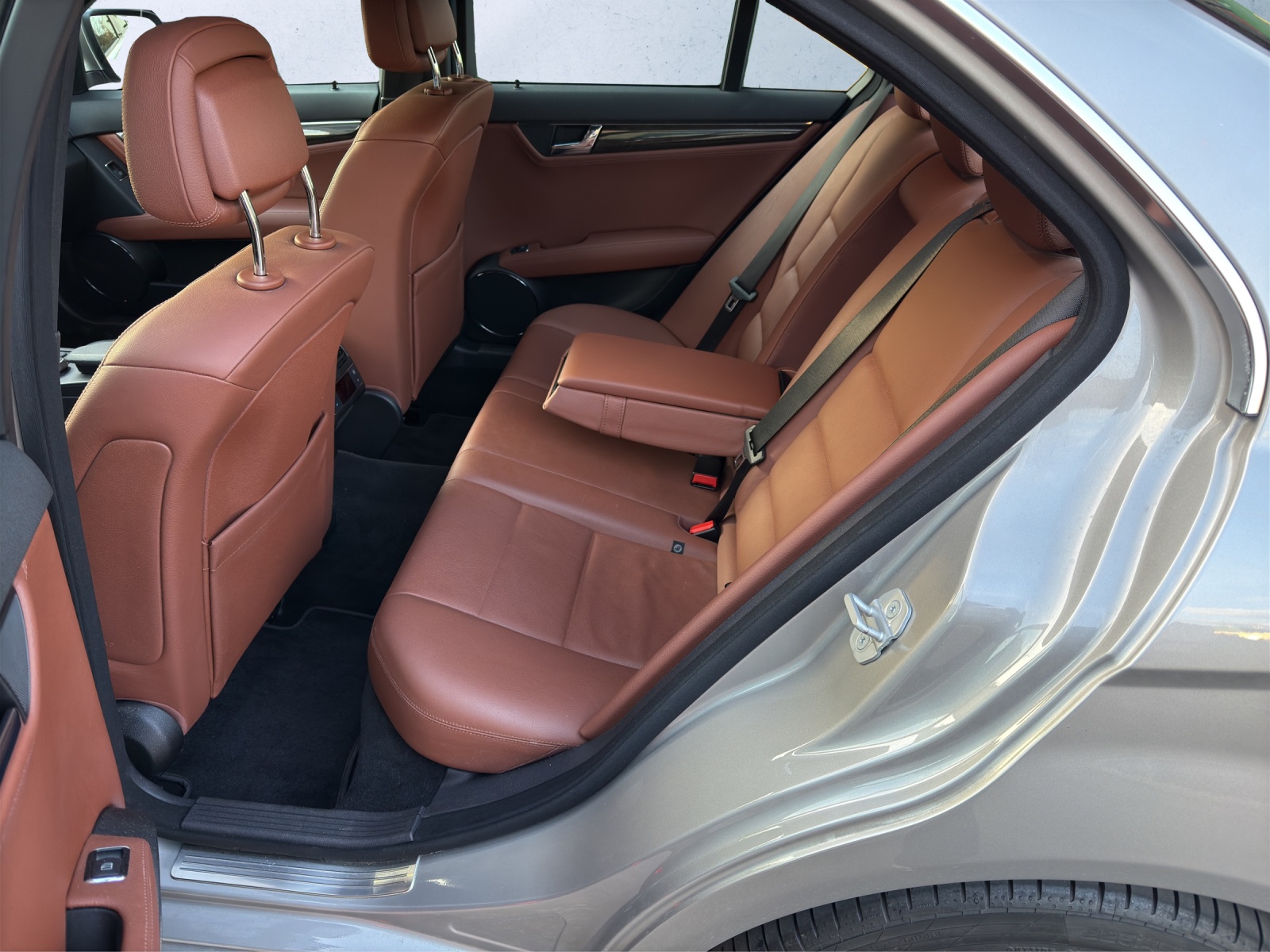 MERCEDES-BENZ C 350 Avantgarde 4Matic *Liebhaberfahrzeug*-image-17