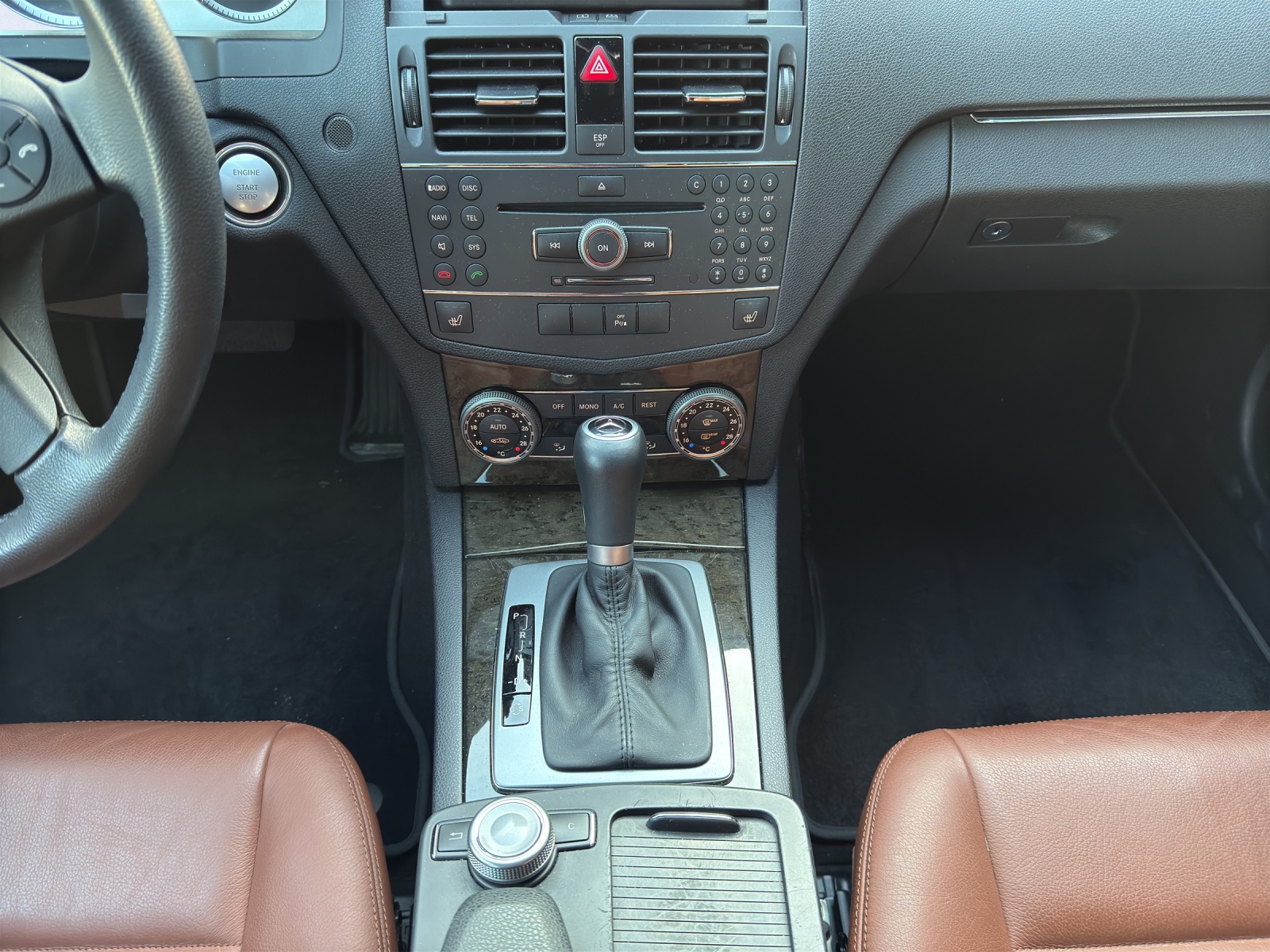 MERCEDES-BENZ C 350 Avantgarde 4Matic *Liebhaberfahrzeug*-image-10