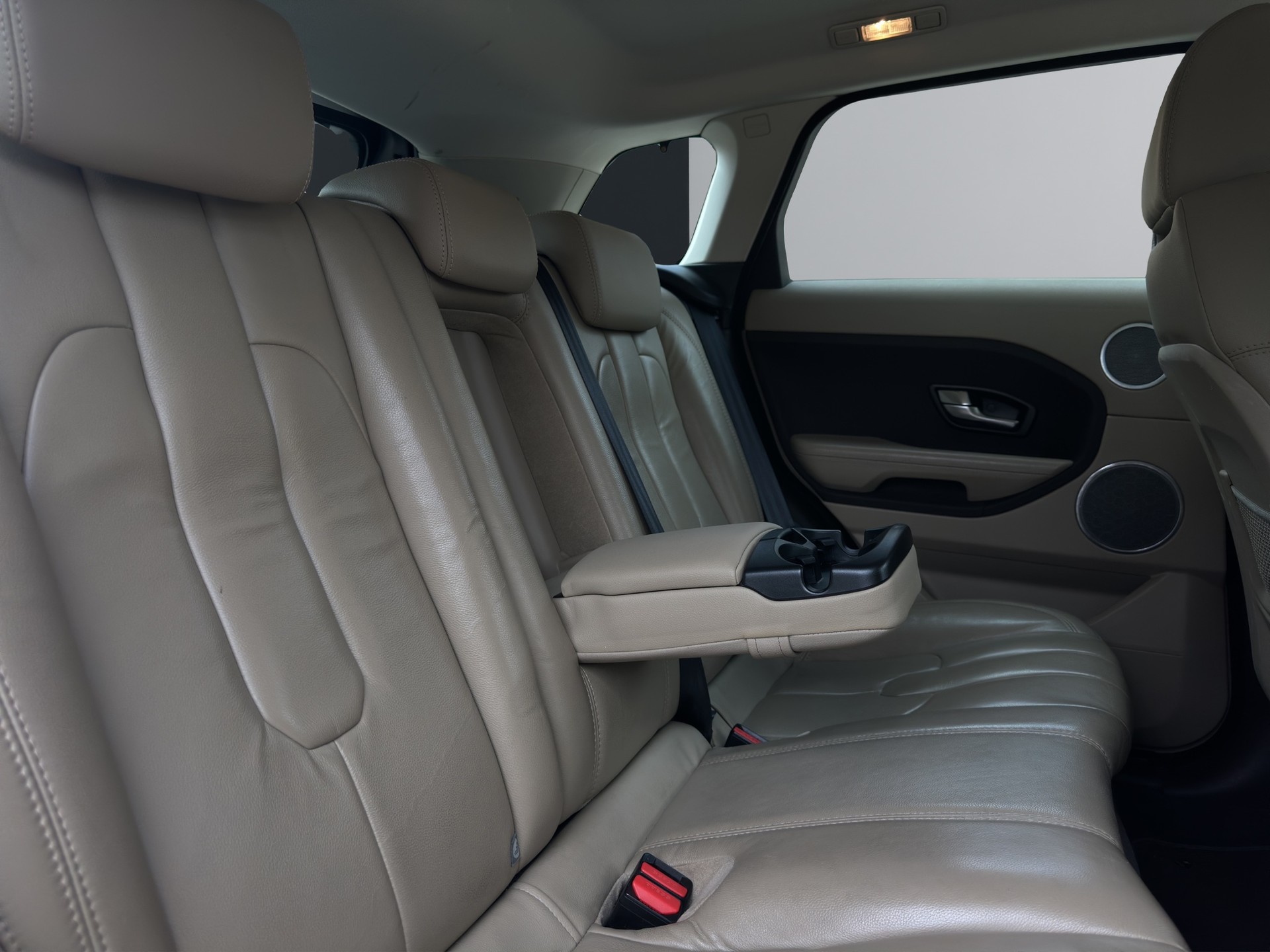 LAND ROVER Range Rover Evoque 2.2 TD4 Dynamic AT6-image-16
