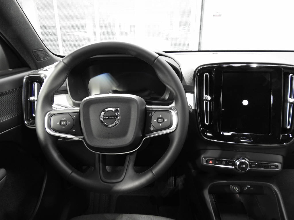 VOLVO XC40 2.0 B3 MH Core-image-6