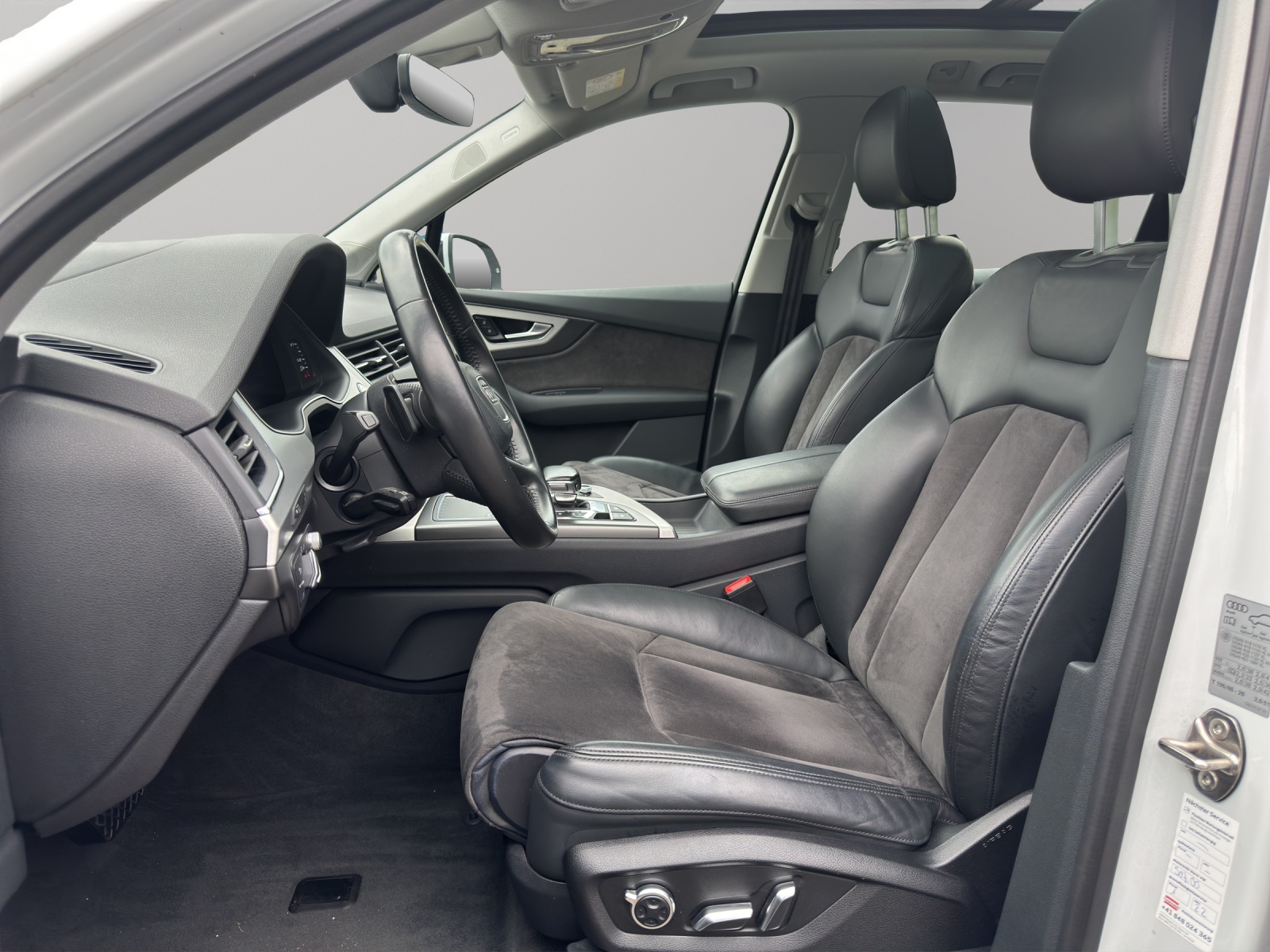 AUDI Q7 e-tron Plug-in Hybrid 3.0 TDI *Anhängerkupplung* quattro tiptronic-image-8