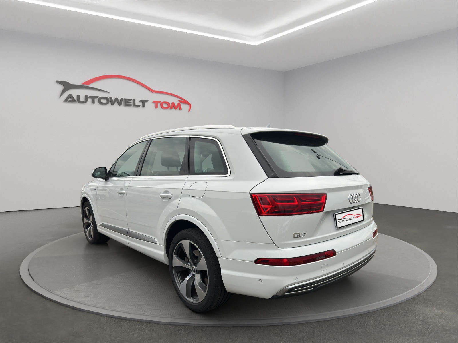 AUDI Q7 e-tron Plug-in Hybrid 3.0 TDI *Anhängerkupplung* quattro tiptronic-image-2