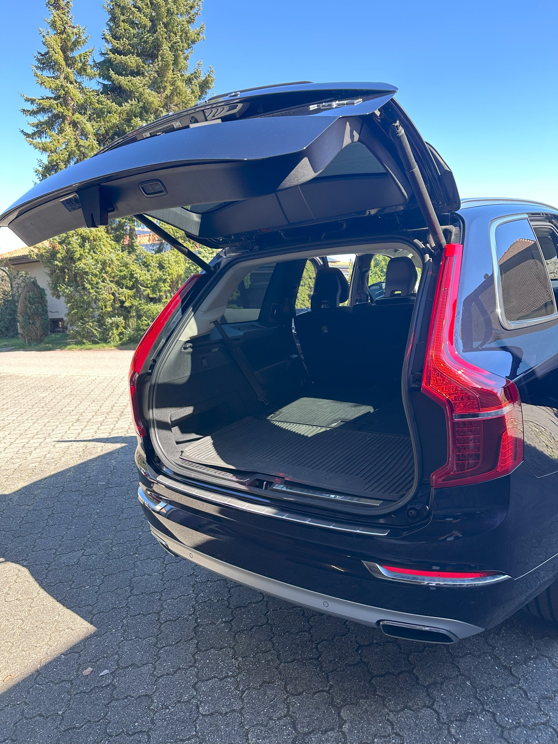 VOLVO XC90 T8 eAWD Inscription Geartronic-image-6