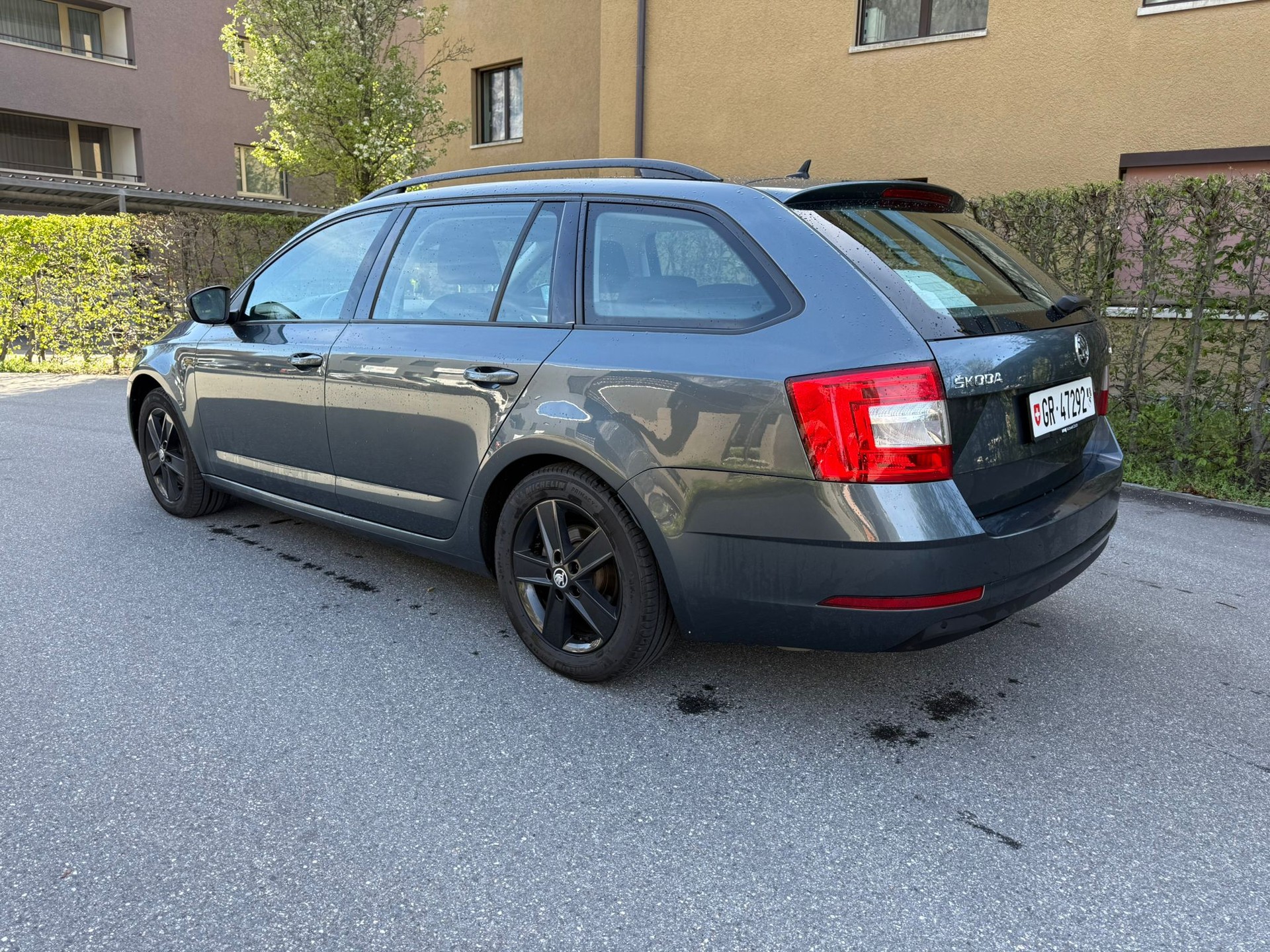 SKODA Octavia Combi 2.0 TDI Ambition 4x4-image-5