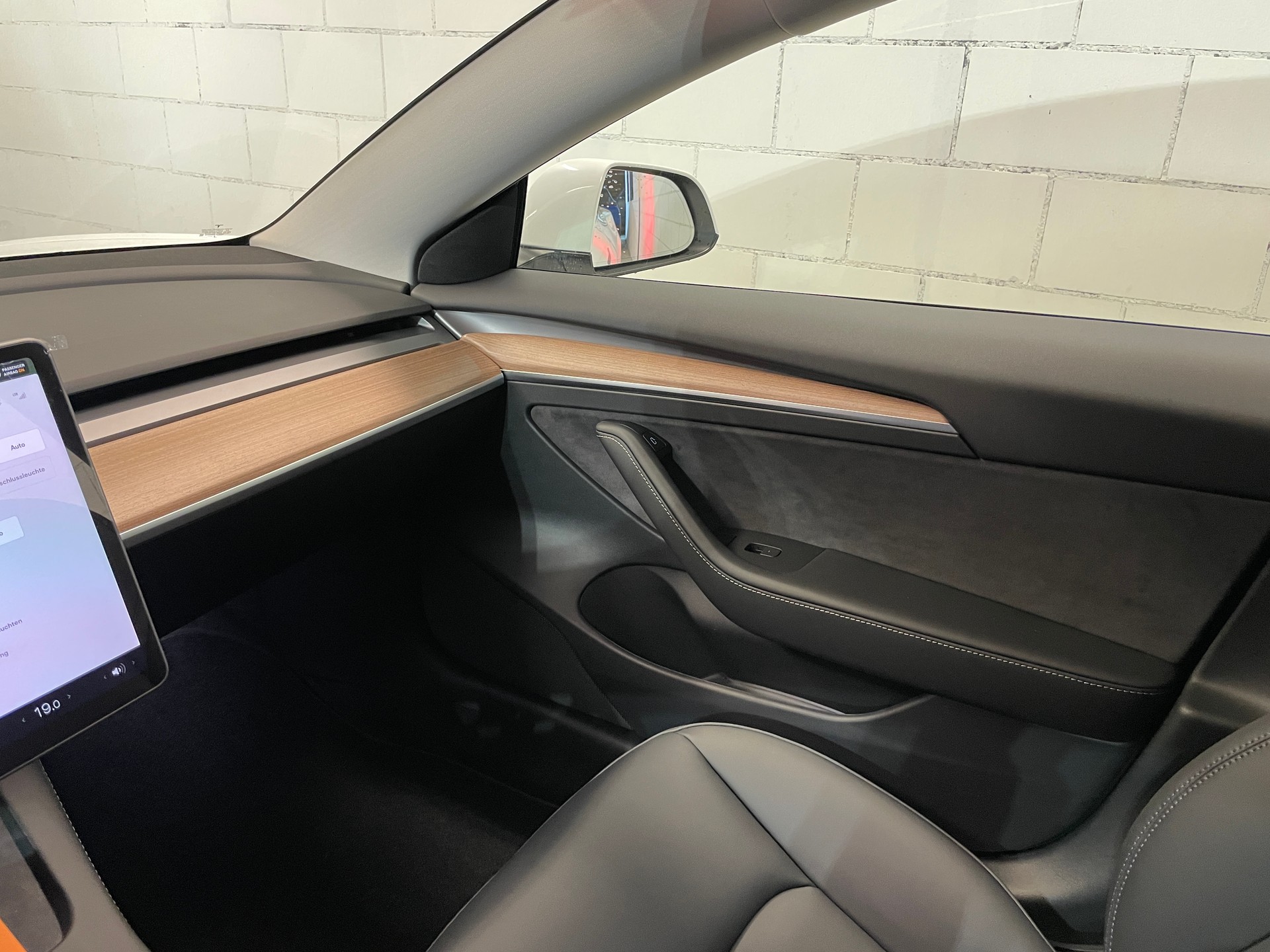 TESLA Model 3 Performance Dual Motor AWD-image-27