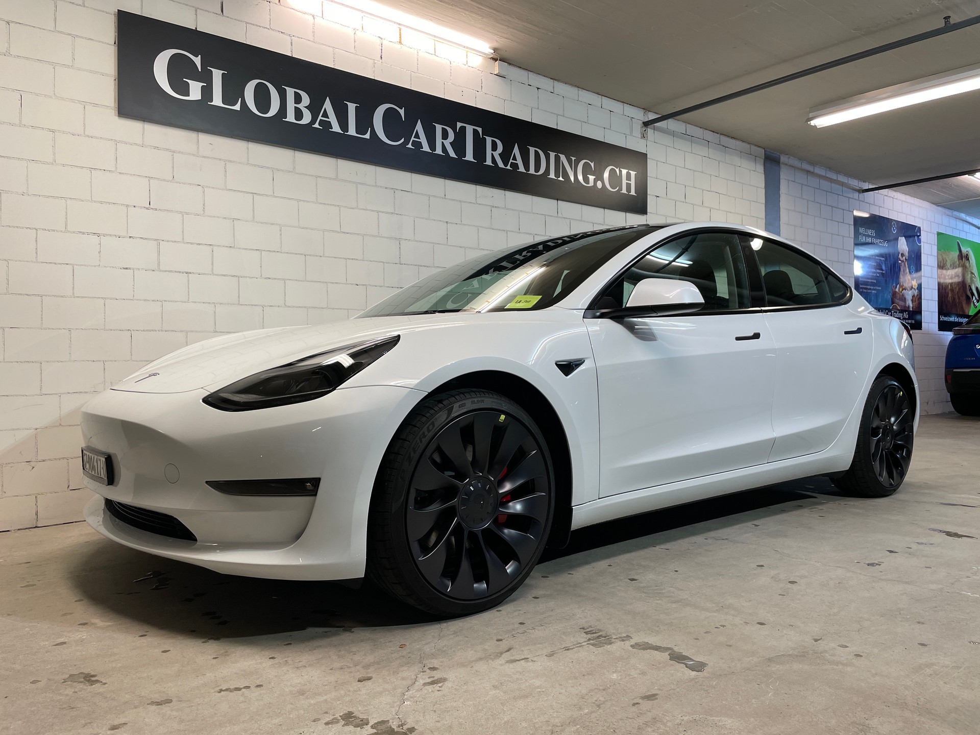 TESLA Model 3 Performance Dual Motor AWD-image-3