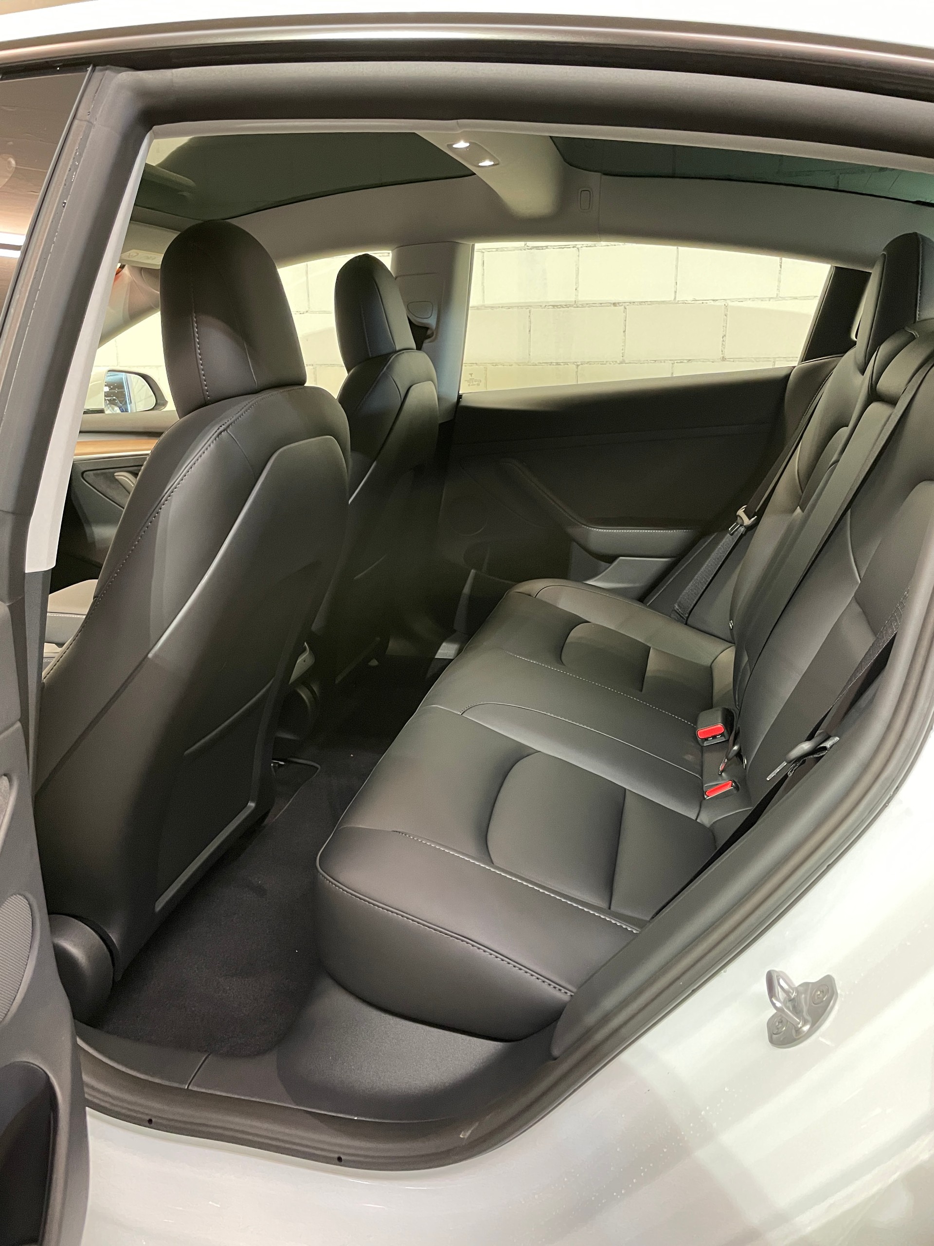 TESLA Model 3 Performance Dual Motor AWD-image-18