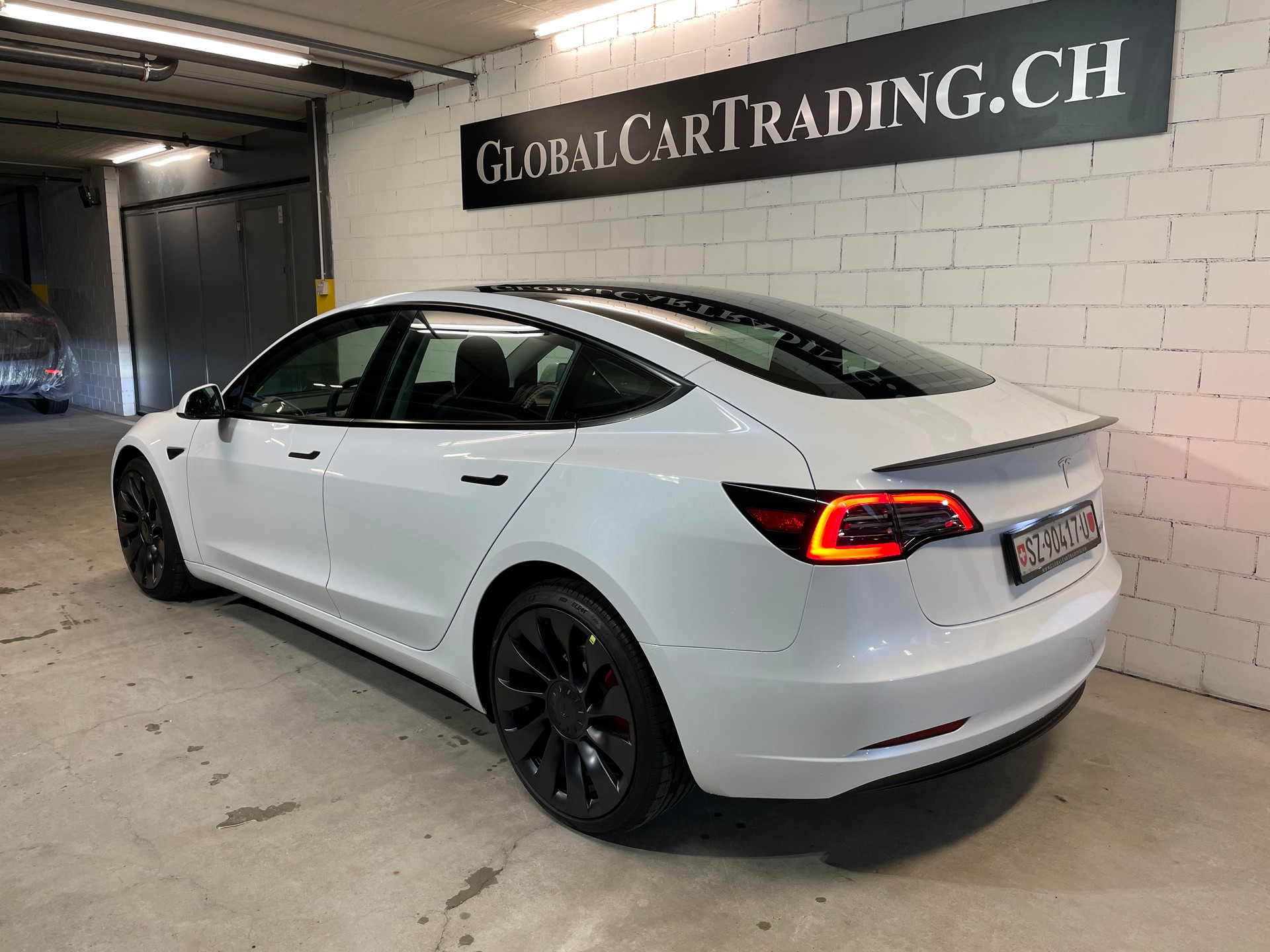 TESLA Model 3 Performance Dual Motor AWD-image-5