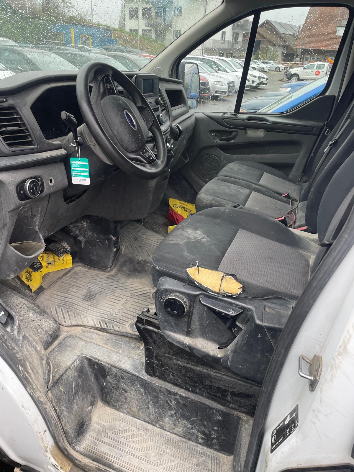 FORD Transit Custom Van 300 L1H1 Trend-image-6