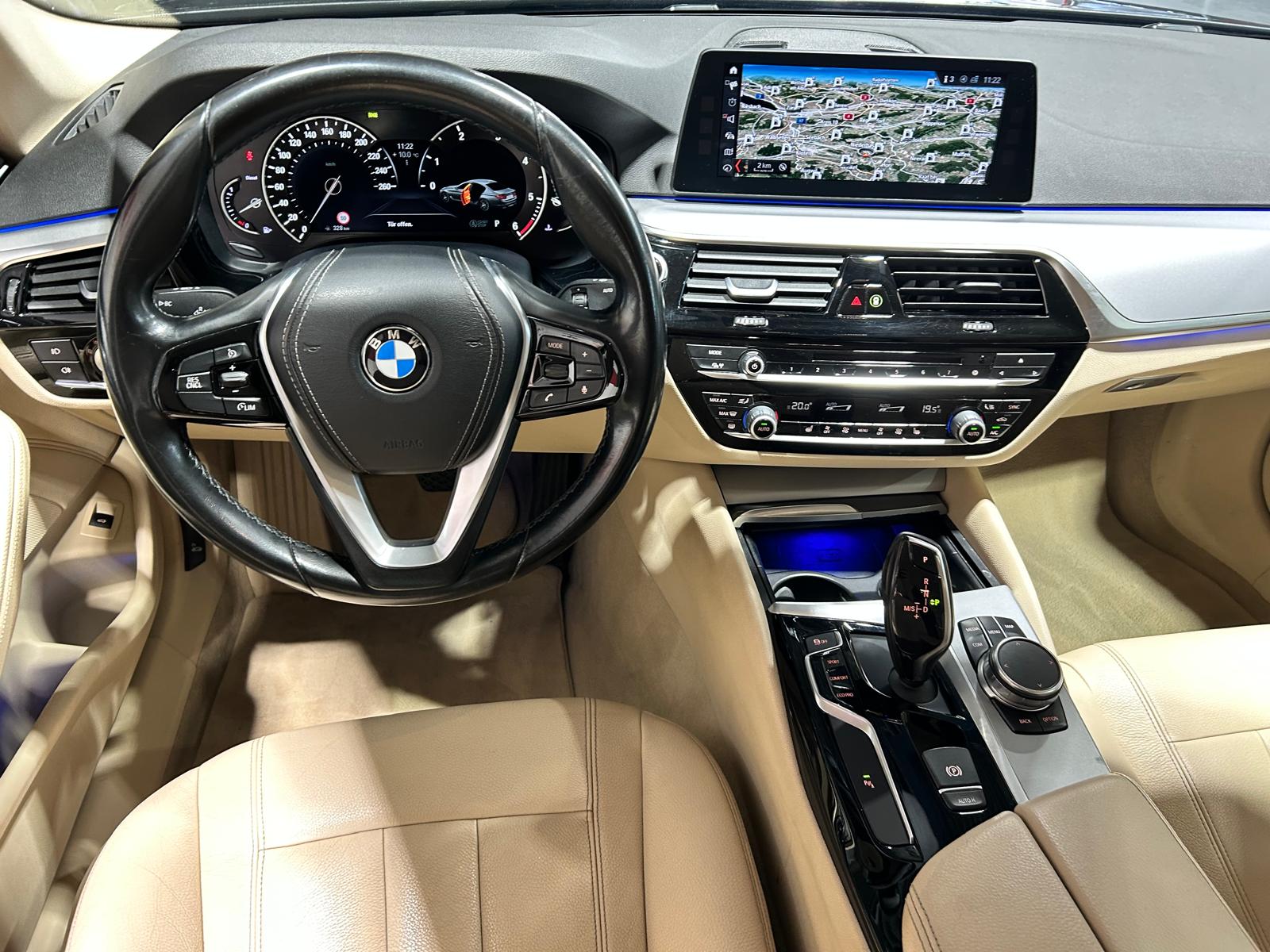 BMW 530d xDrive-image-13