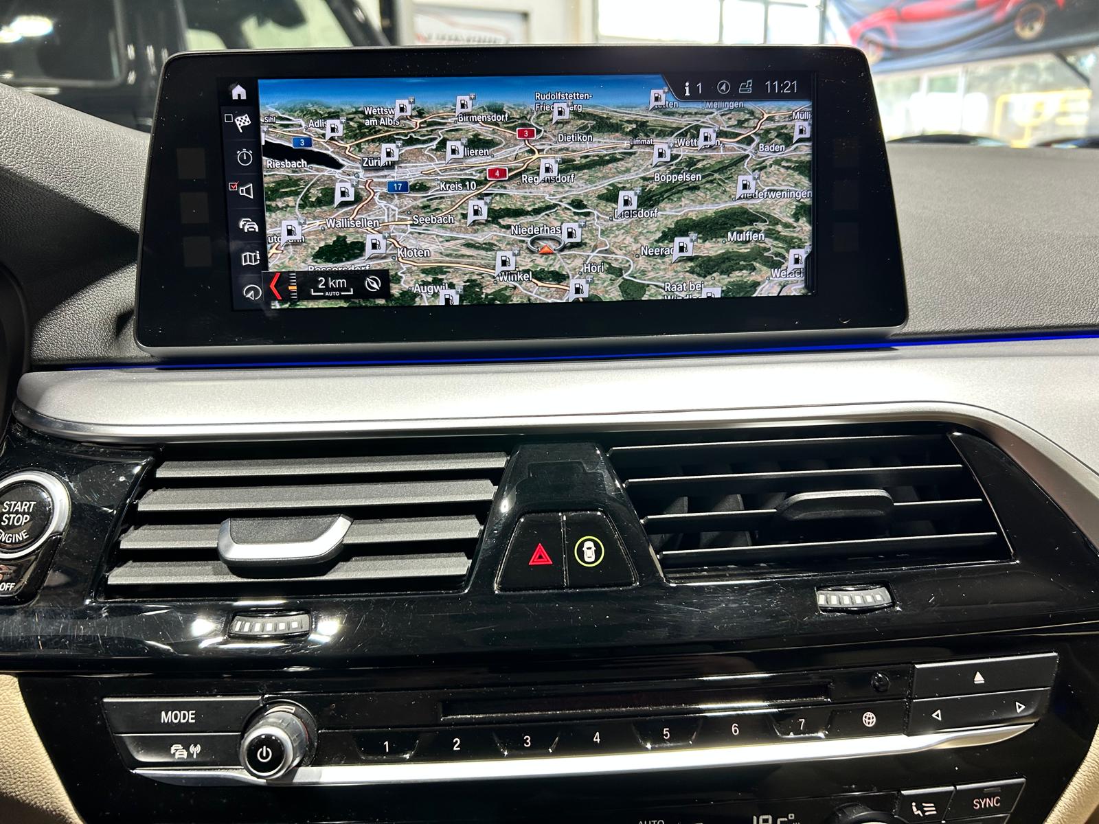 BMW 530d xDrive-image-15
