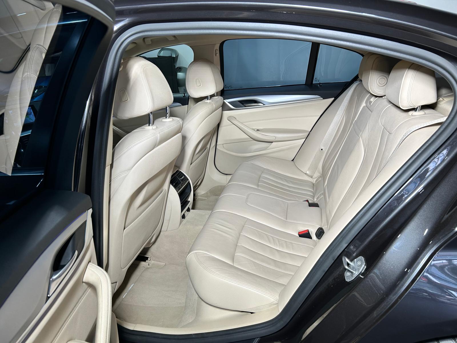 BMW 530d xDrive-image-8