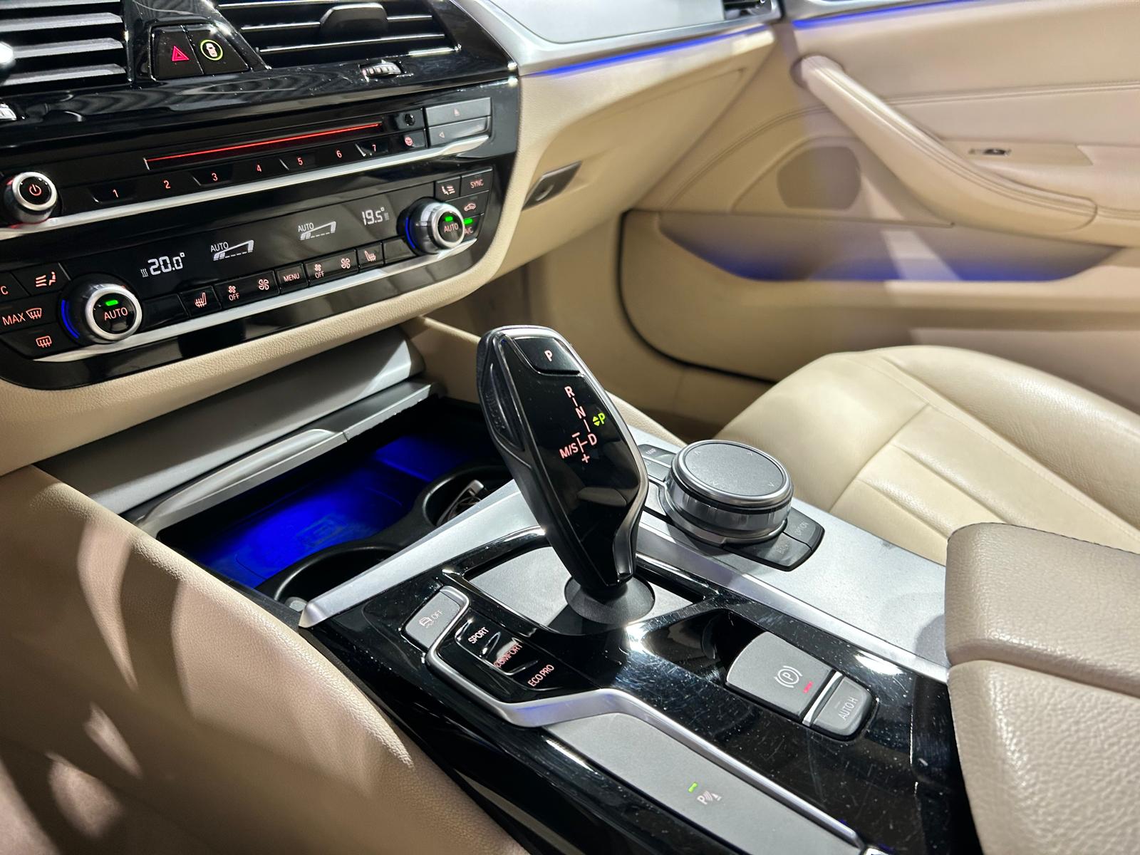 BMW 530d xDrive-image-17