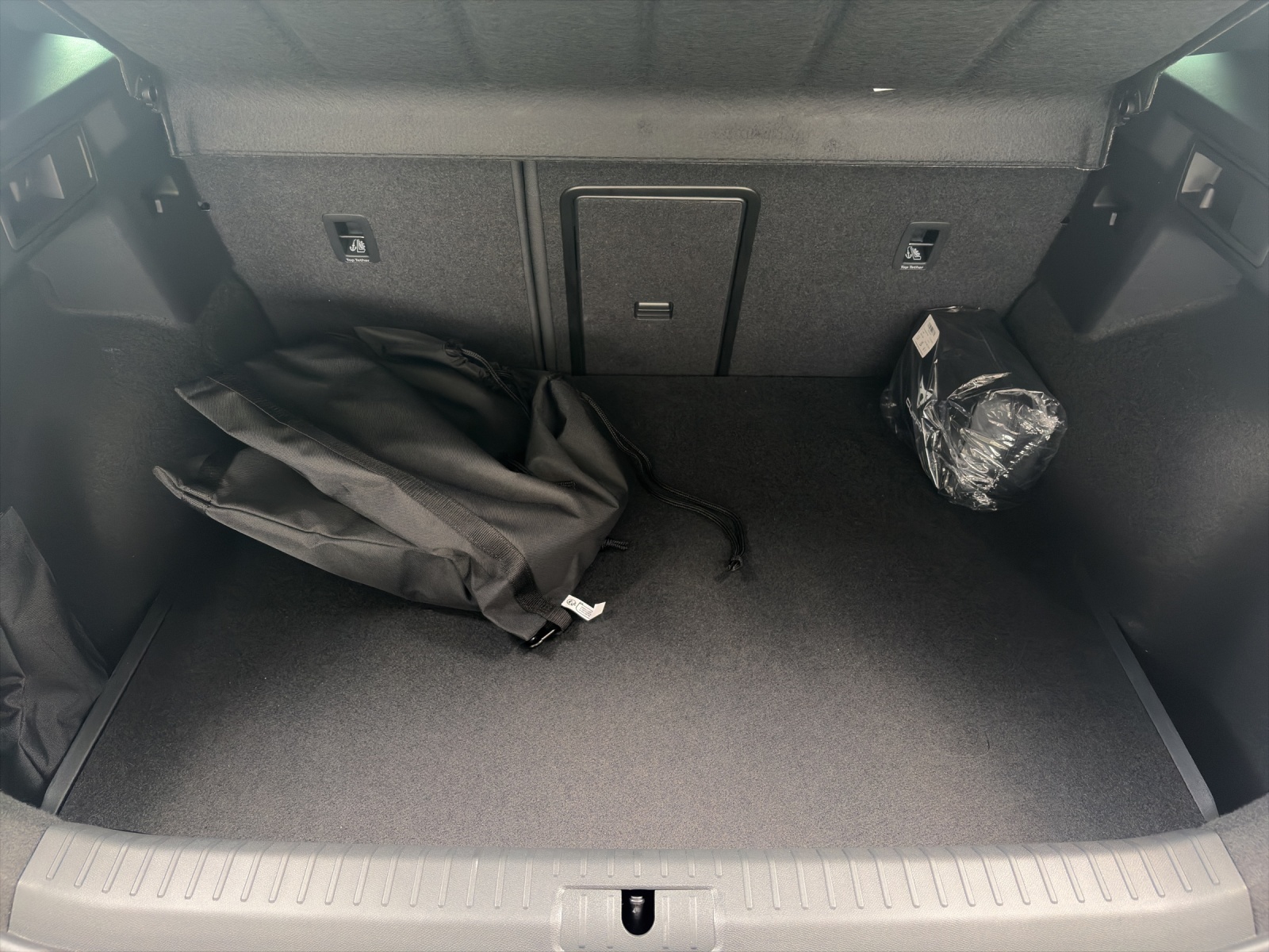 CUPRA Formentor 1.5 e-HYBRID pHEV Prime Edition DSG-image-14