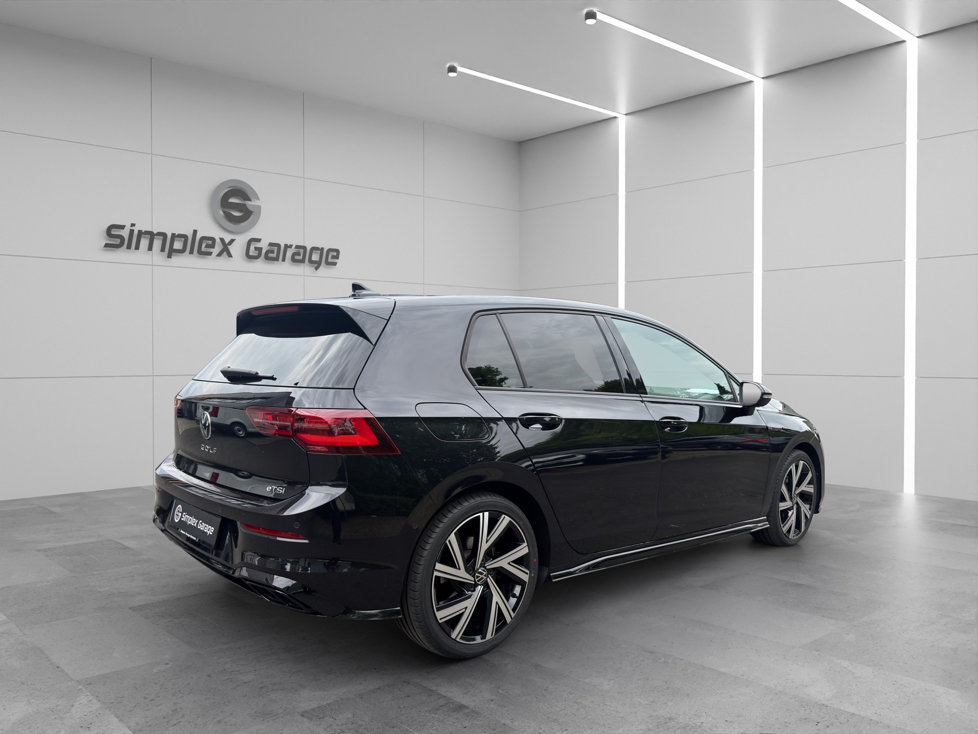 VW Golf 1.5 eTSI mHEV ACT R-Line DSG-image-4