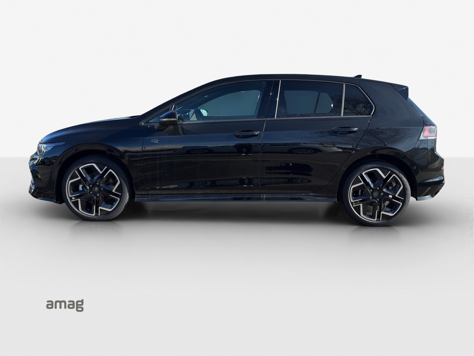 VW Golf 1.5 e TSI mHEV R-Line DSG-image-1